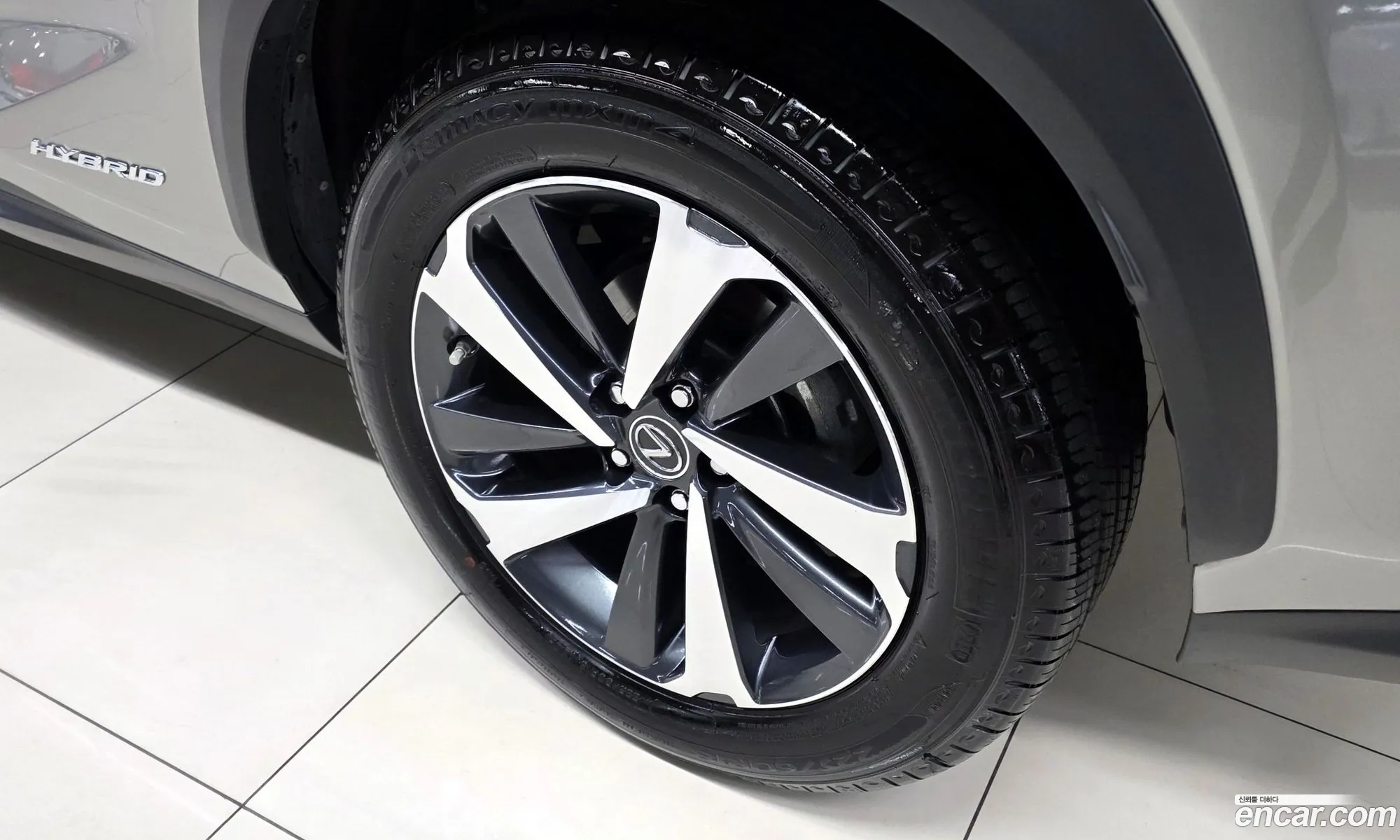 Lexus NX300h 2021 — 14