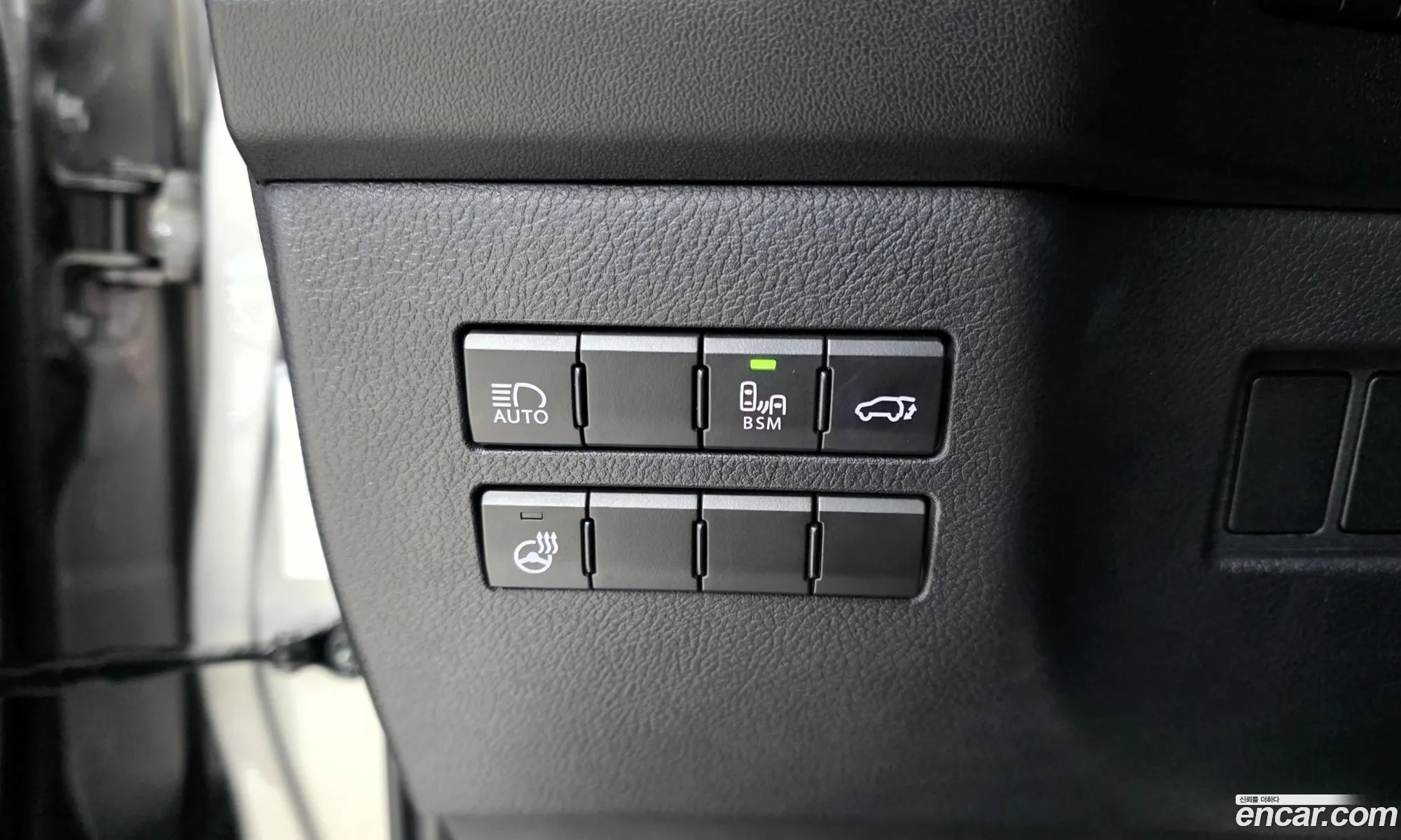 Lexus NX300h 2021 — 18