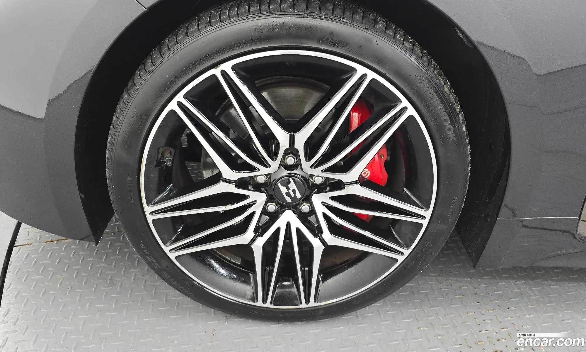 Kia Stinger Meister 2020 — 17