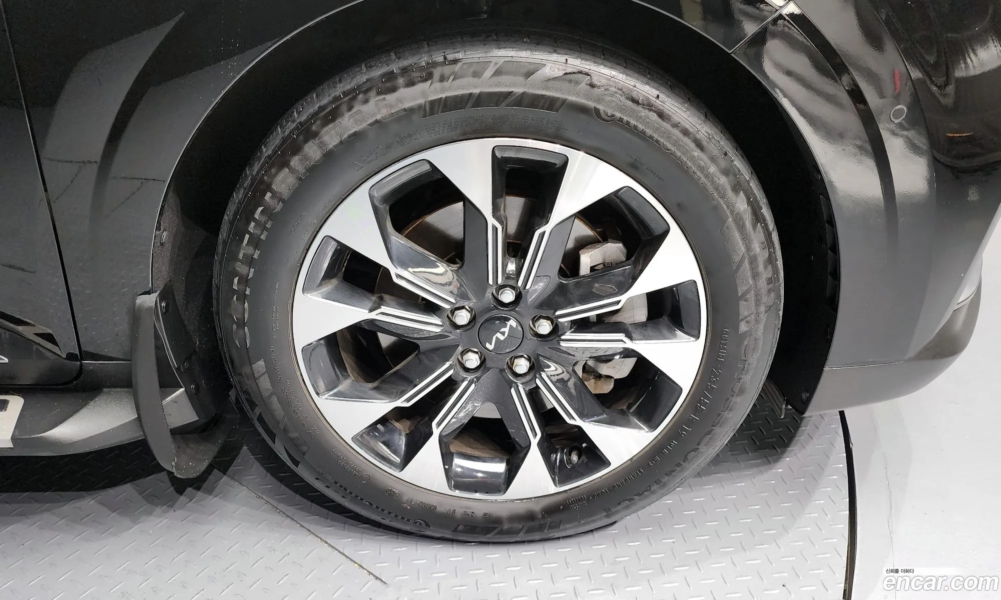 Kia Carnival 2023 — 3