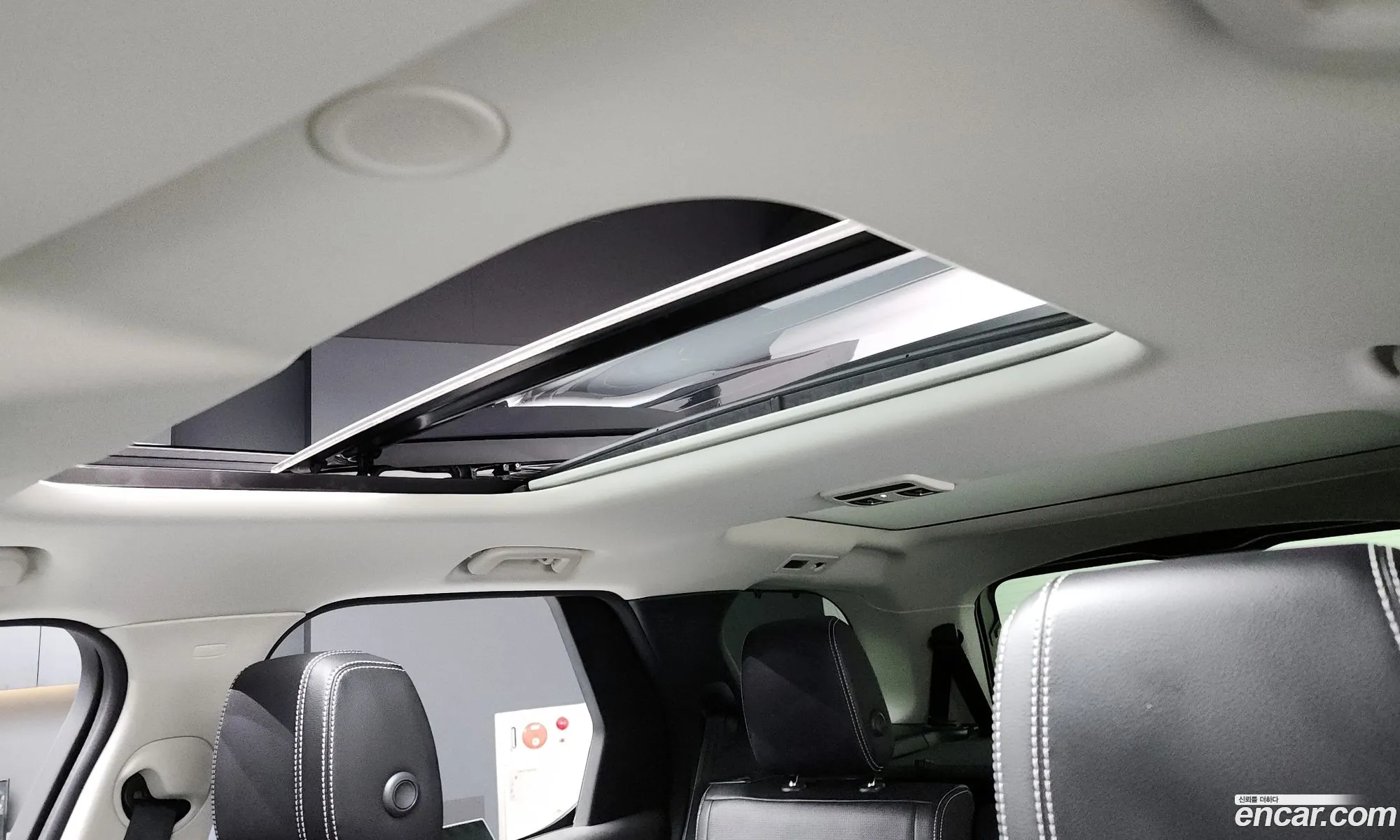 Land Rover Discovery 5 2024 — 8