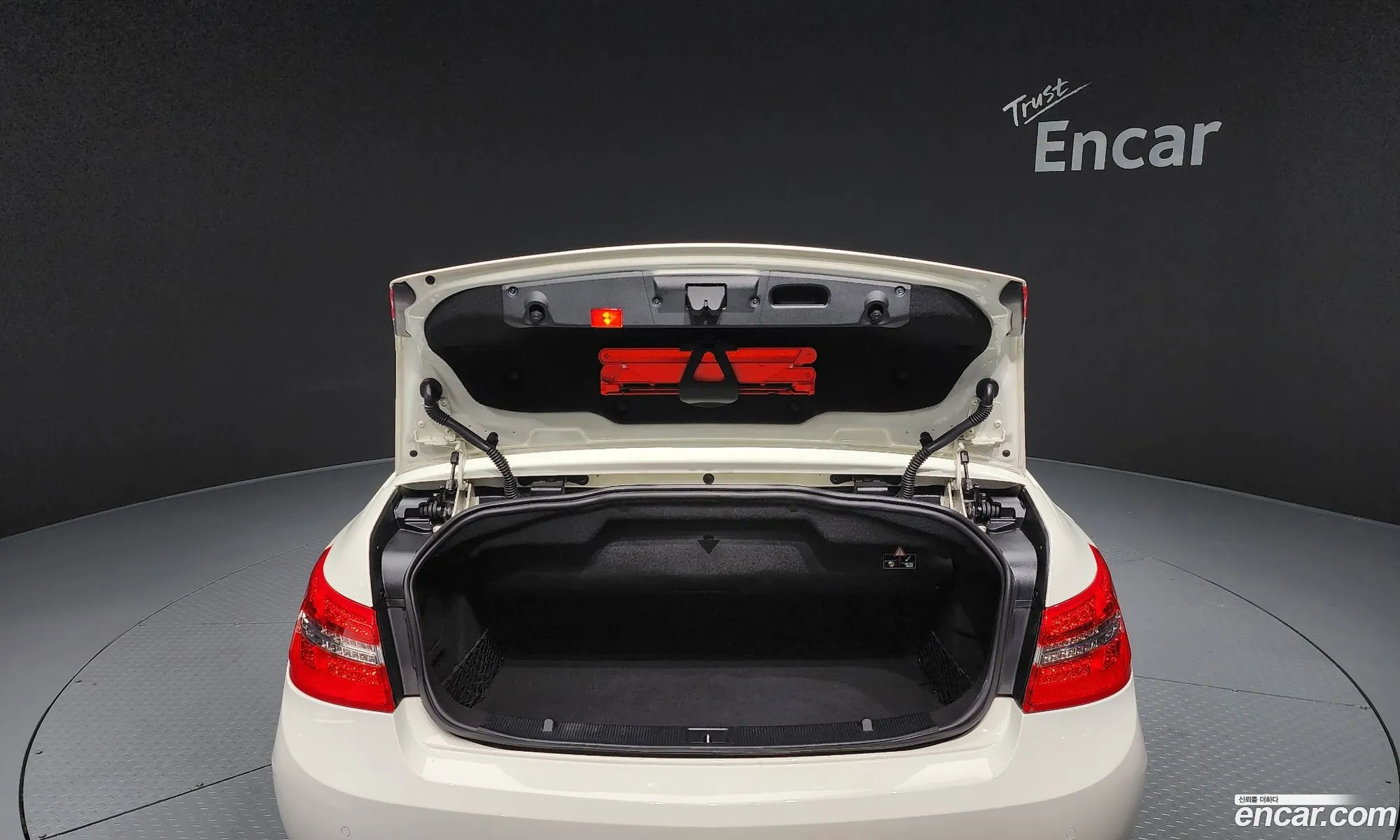 Mercedes-Benz E-Class W212 2012 WDDKK5KF0CF139991 — 12