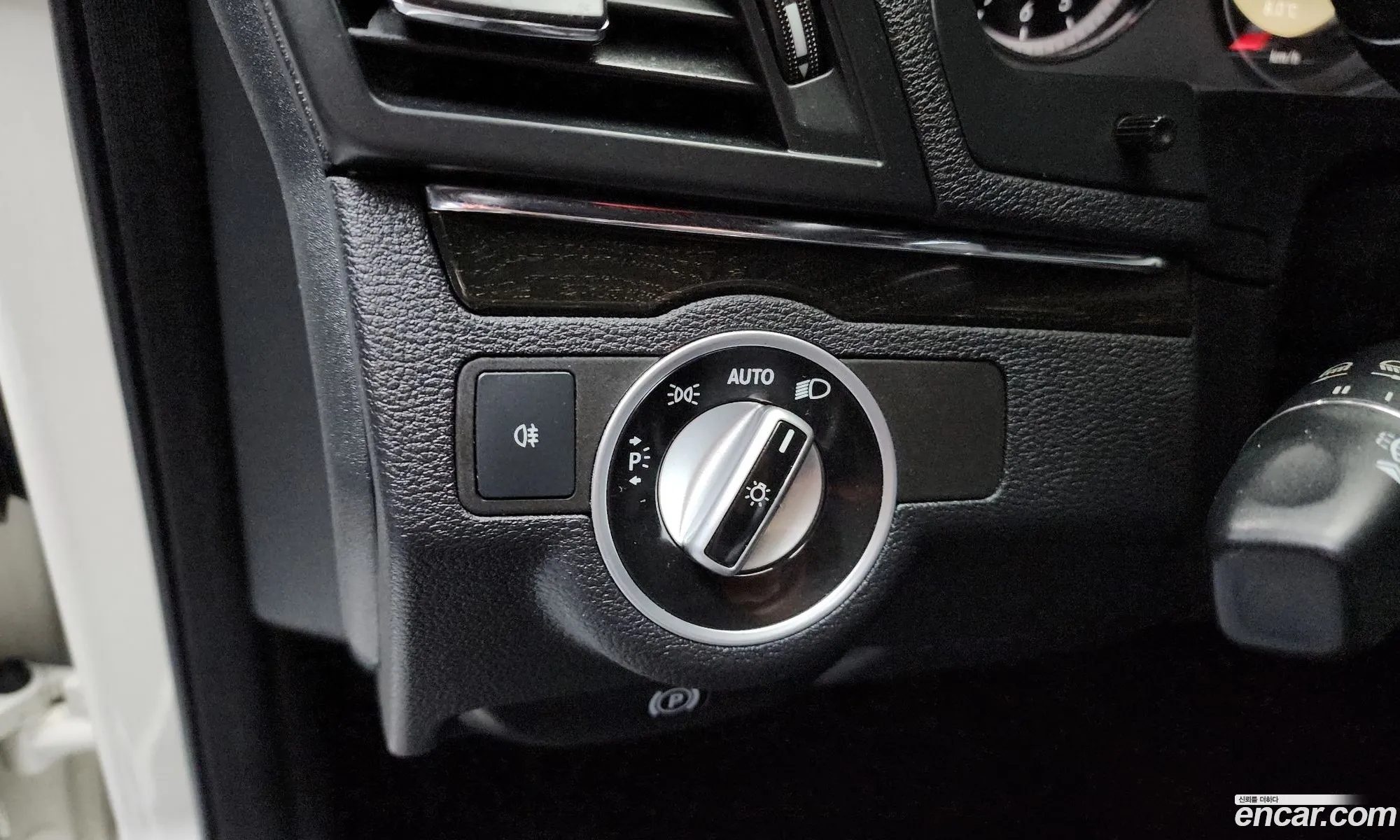 Mercedes-Benz E-Class W212 2012 WDDKK5KF0CF139991 — 16