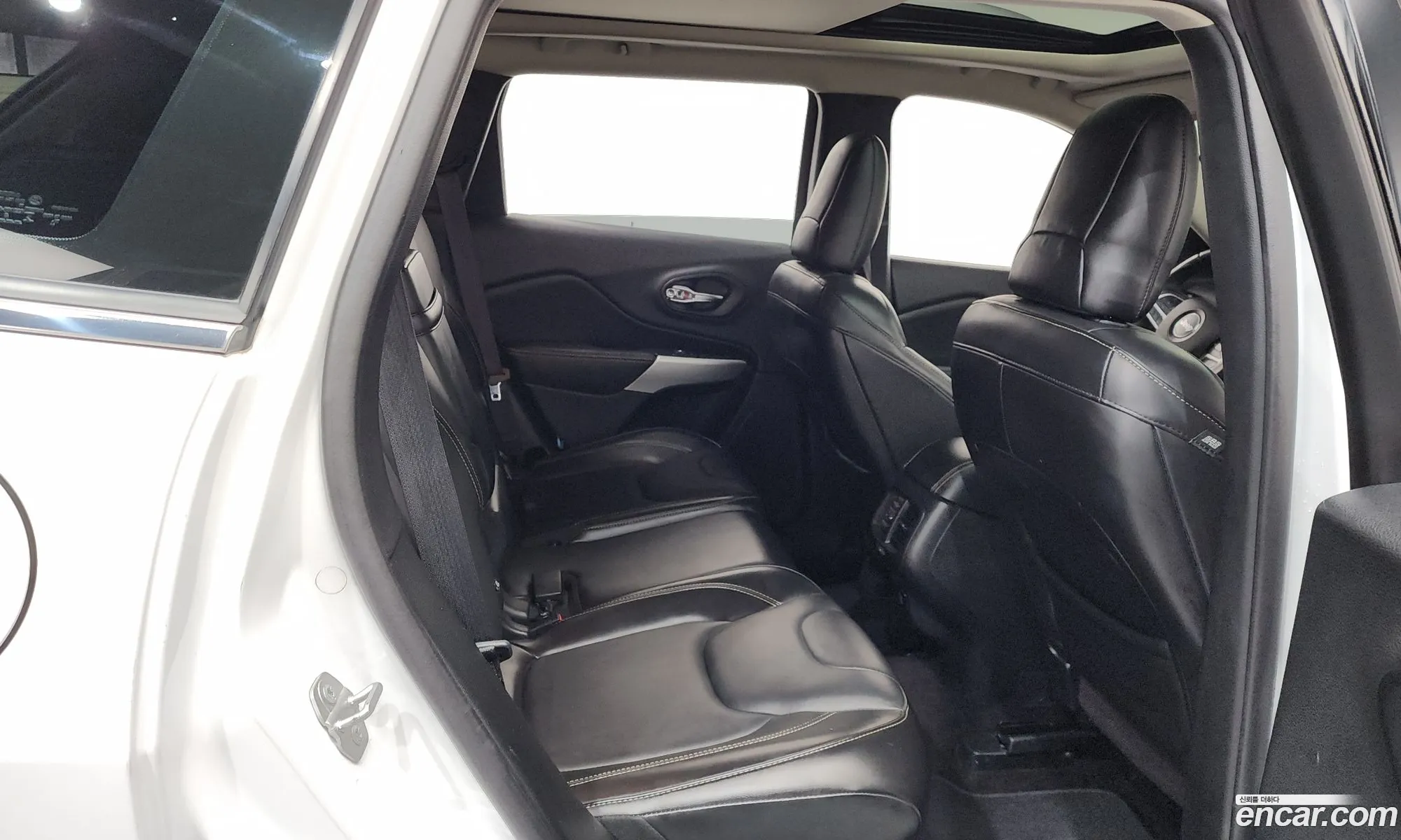 Jeep Cherokee 2017 — 4