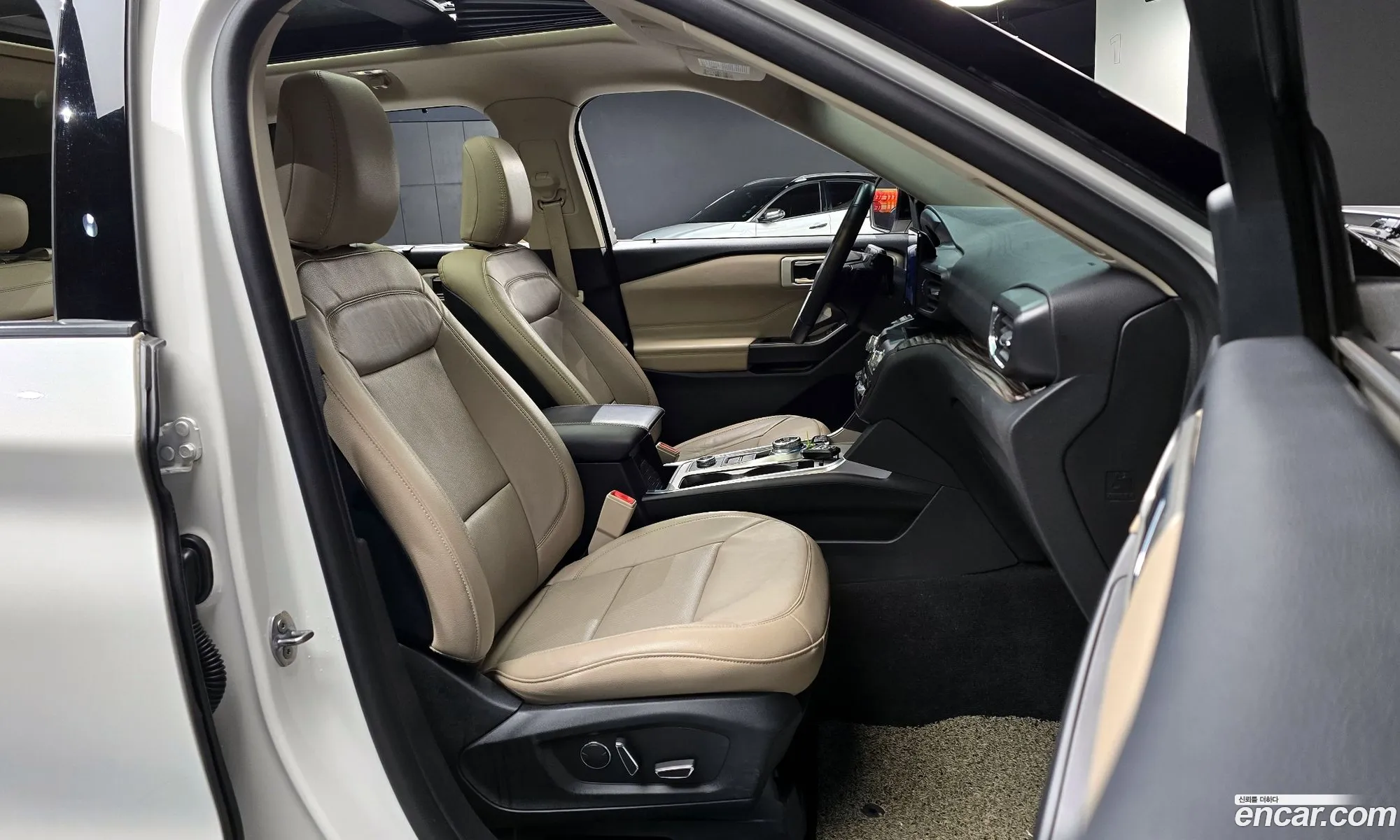 Ford Explorer 6th Gen 2020 1FMSK8FH2LGB98621 — 12