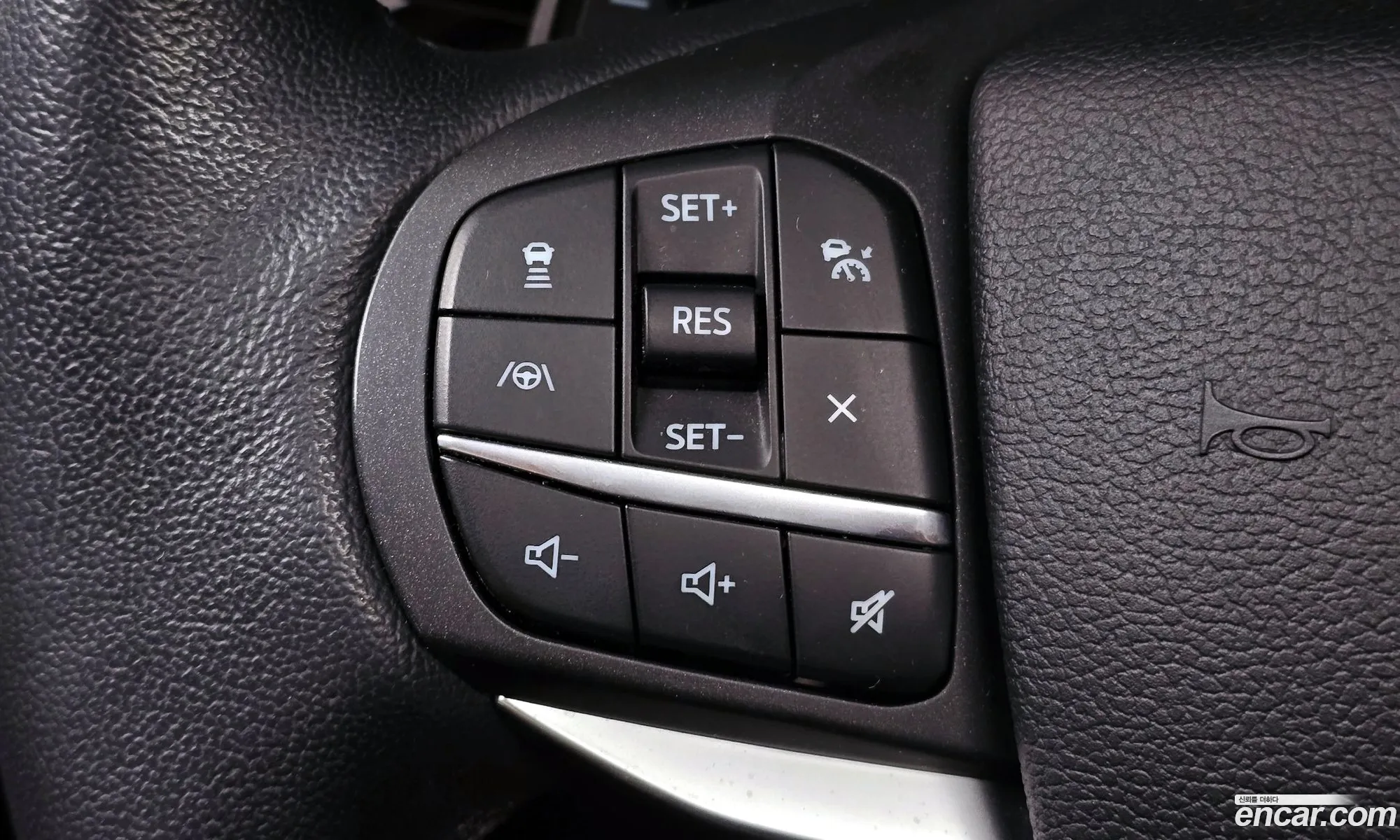 Ford Explorer 6th Gen 2020 1FMSK8FH2LGB98621 — 11