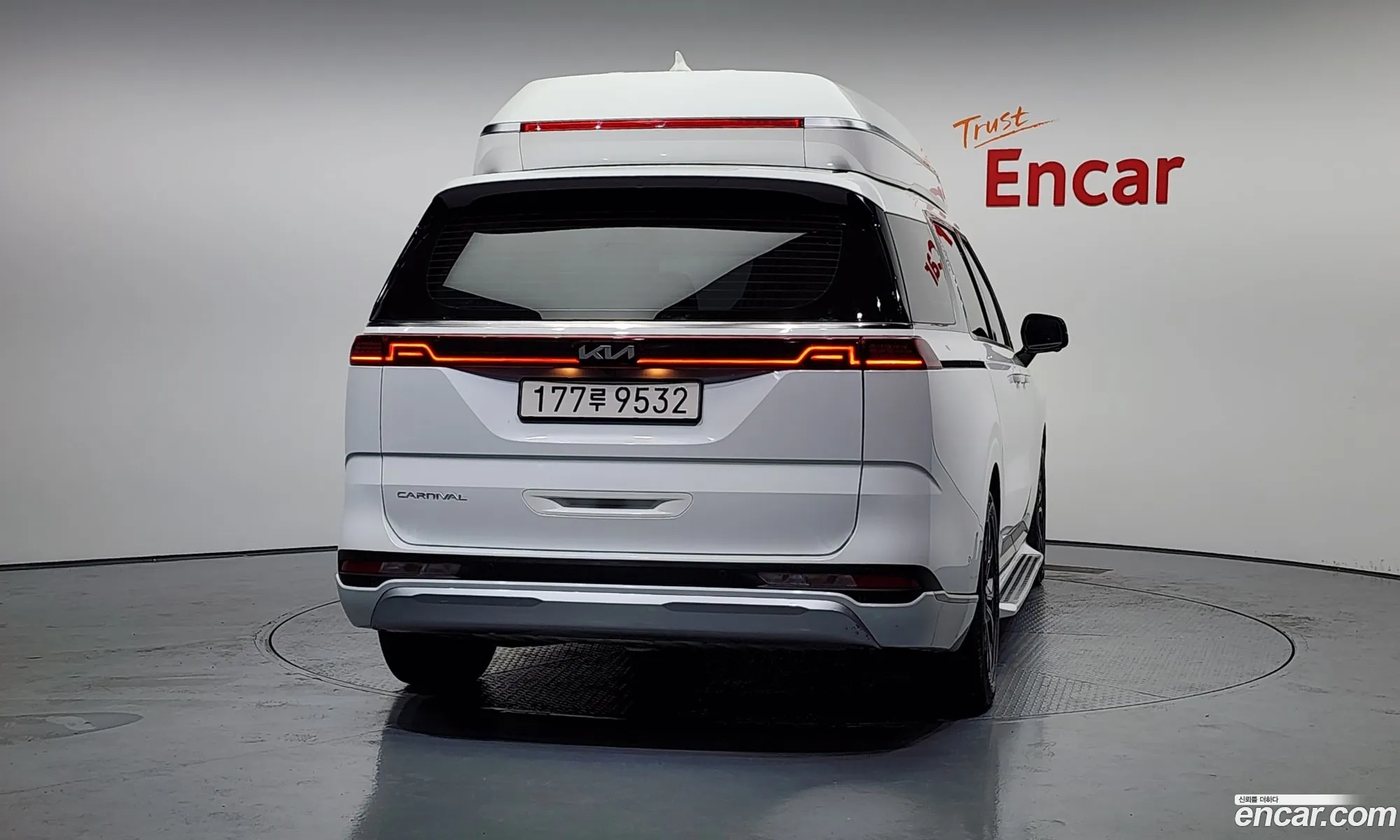 Kia Carnival 2021 — 19