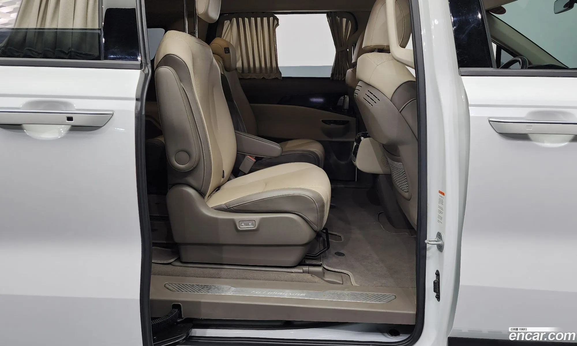Kia Carnival 2021 — 14