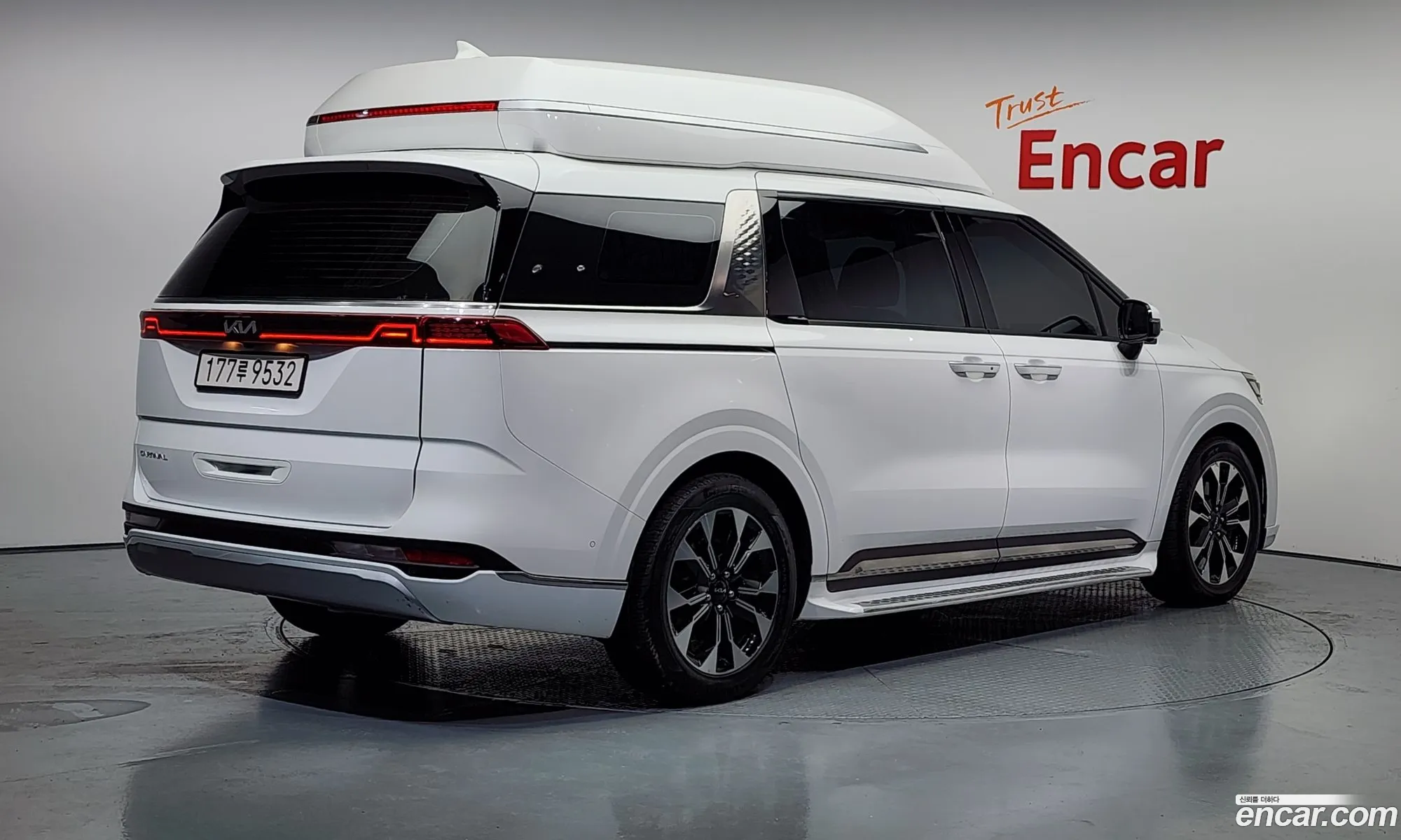 Kia Carnival 2021 — 6