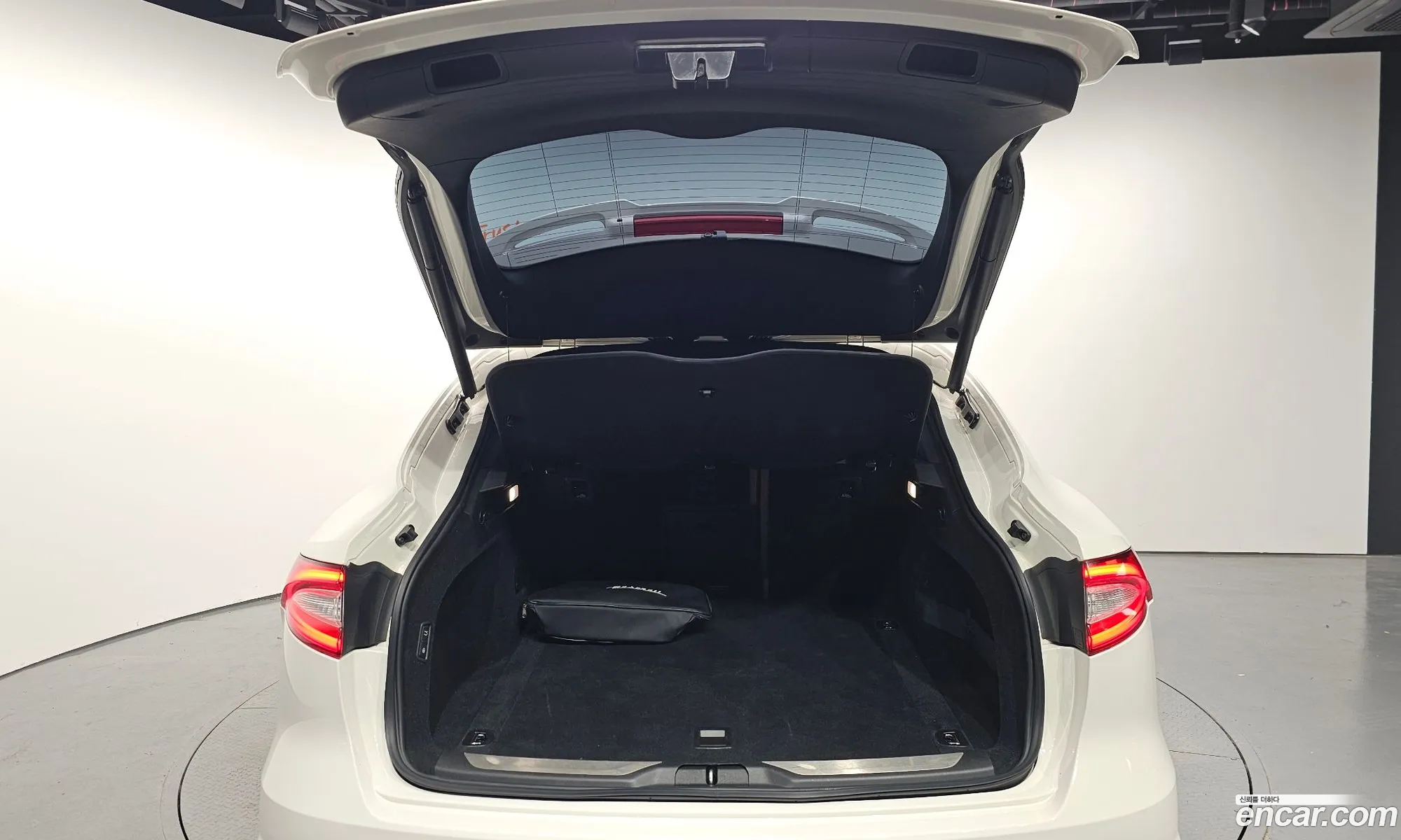 Maserati Levante 2020 — 19