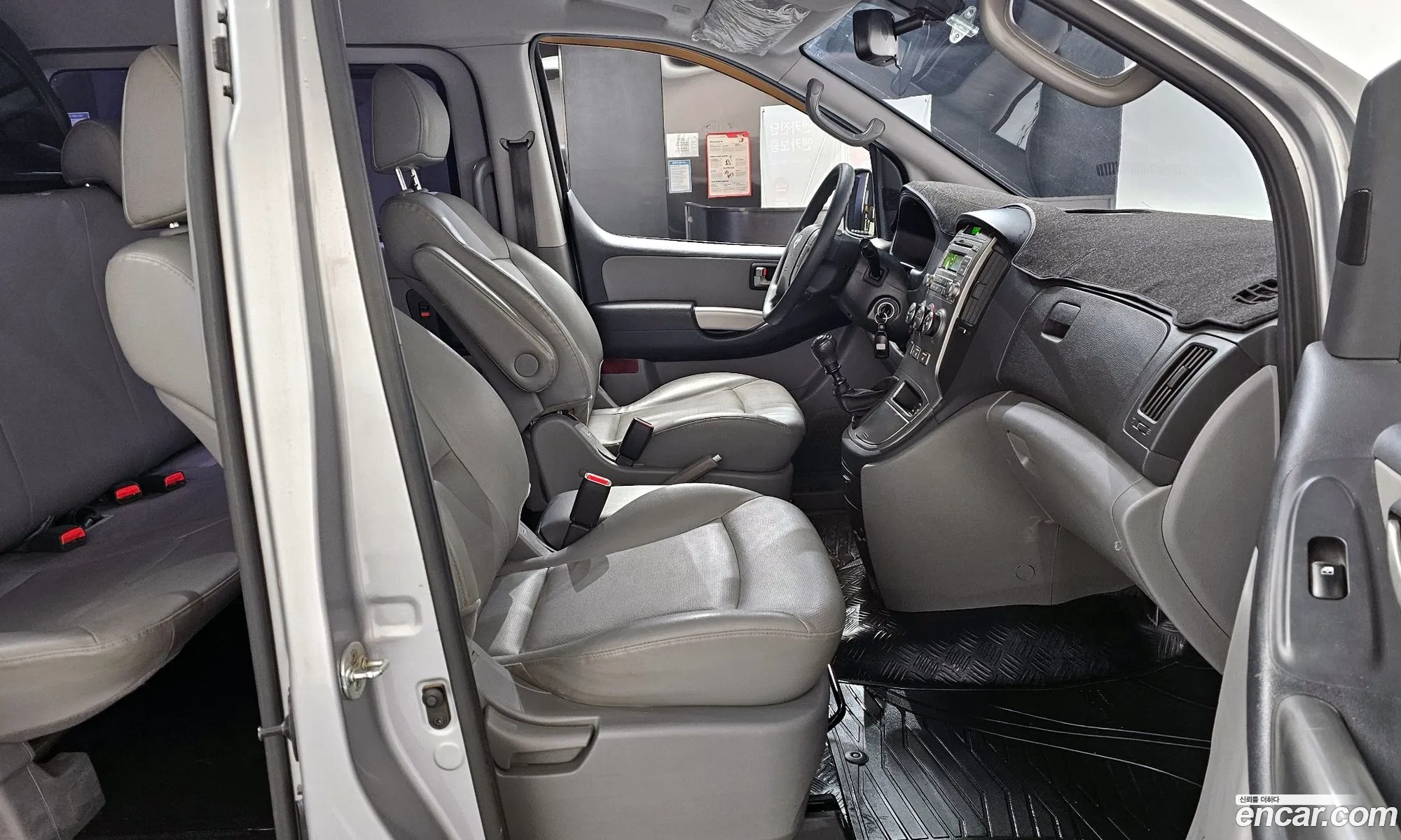 Hyundai Grand Starex 2014 — 10