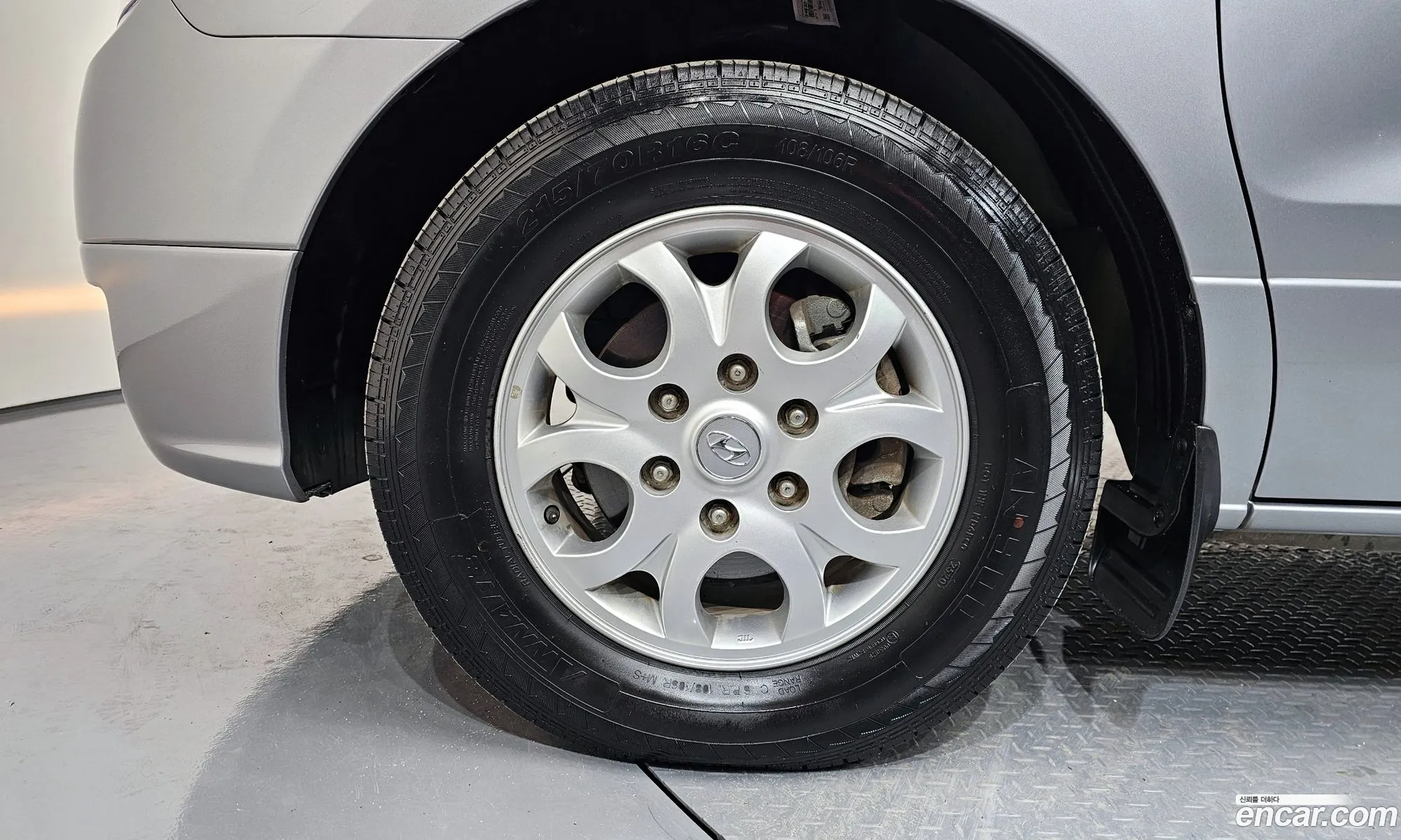 Hyundai Grand Starex 2014 — 15