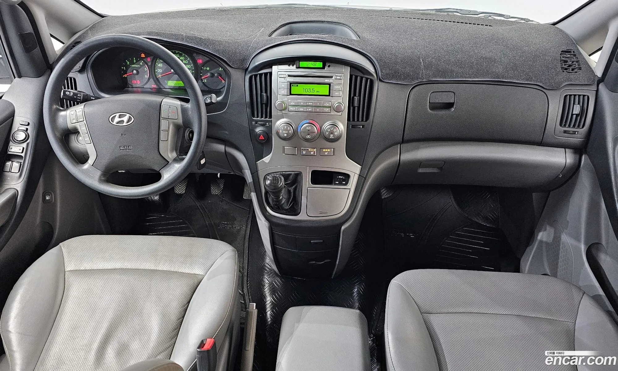Hyundai Grand Starex 2014 — 19