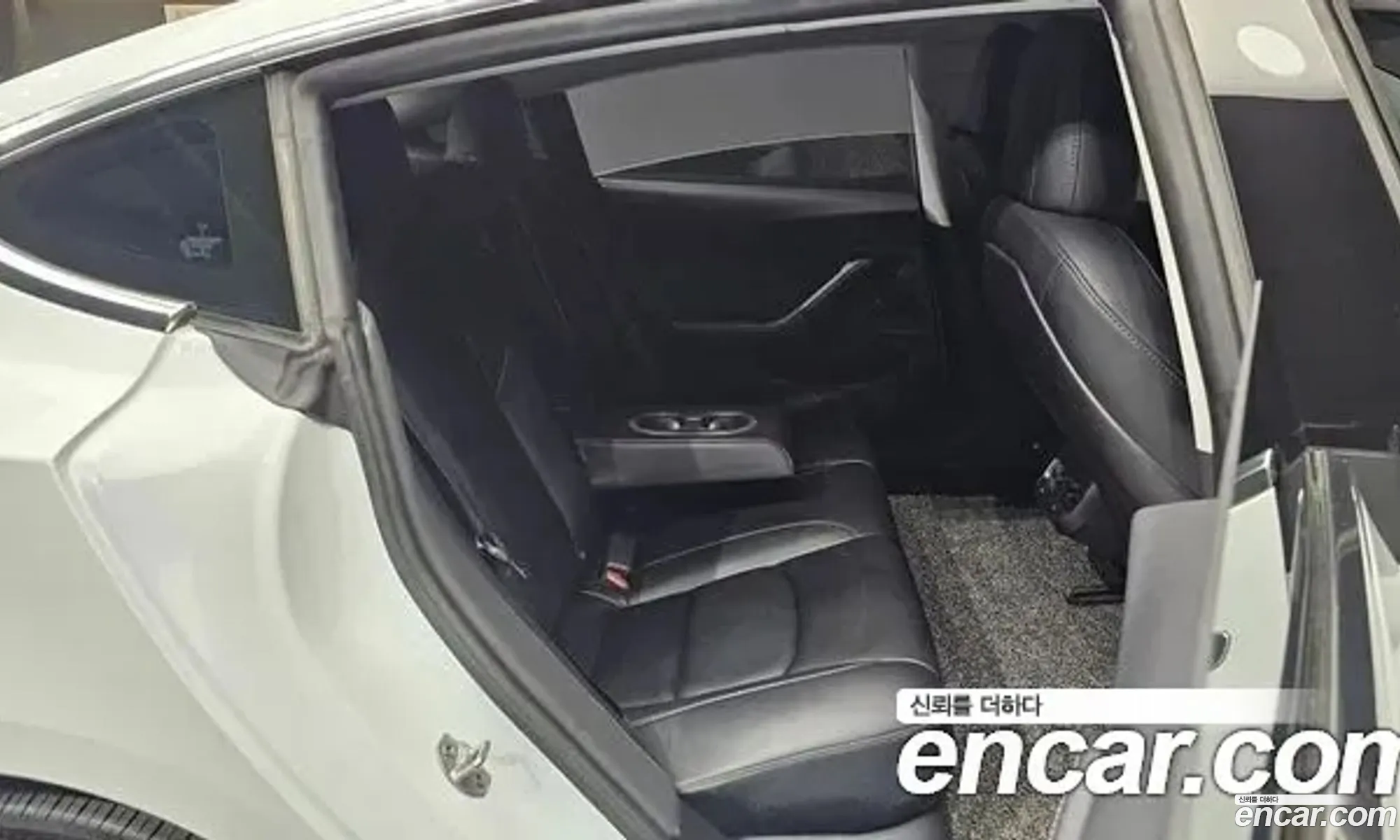 Tesla Model 3 2020 — 8