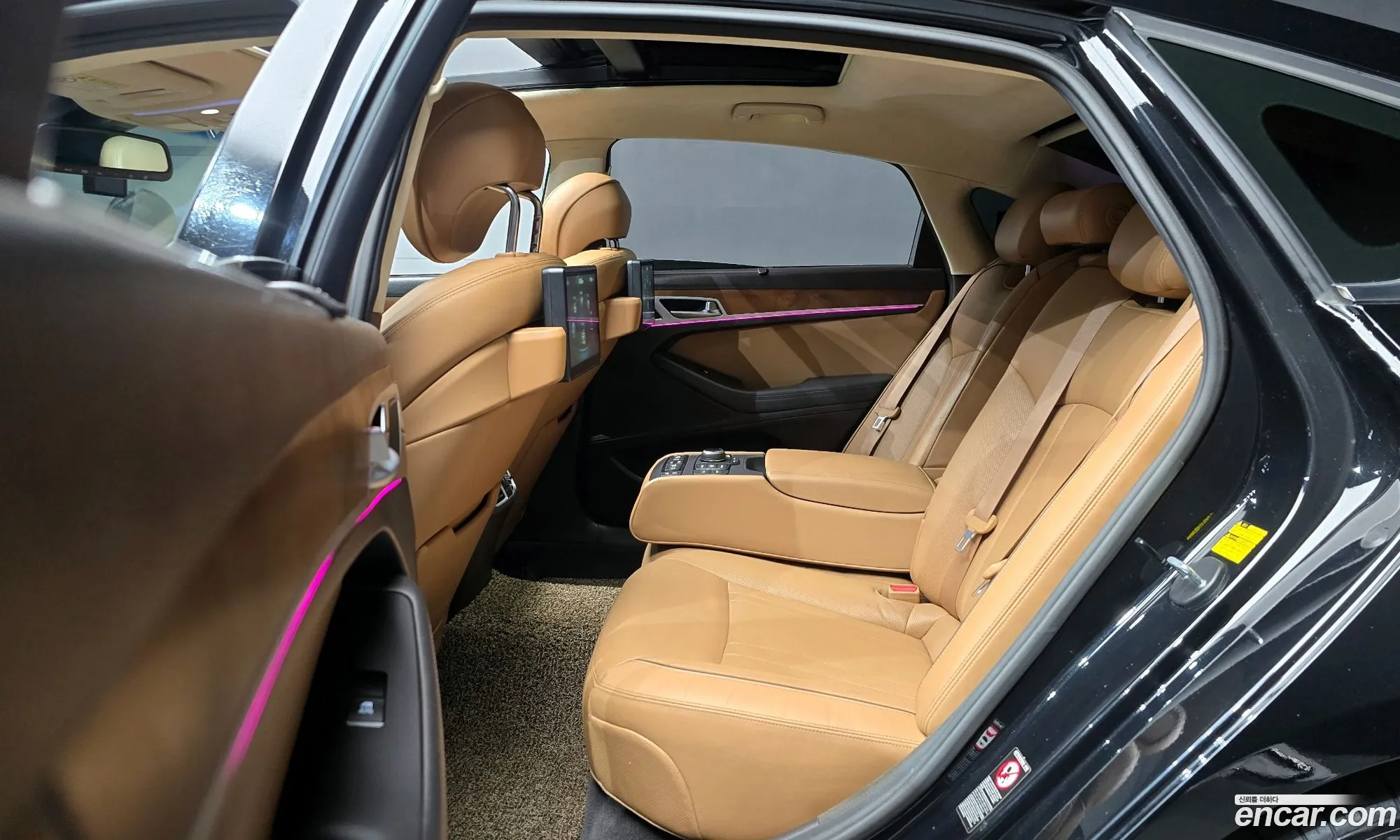 Hyundai Genesis DH 2015 — 16