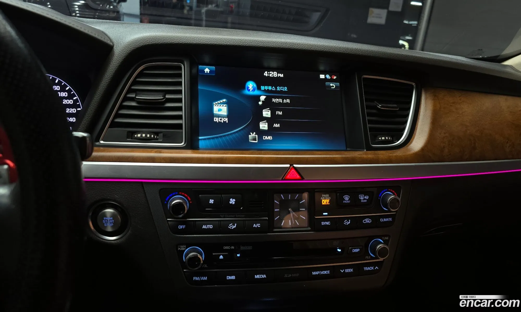 Hyundai Genesis DH 2015 — 11