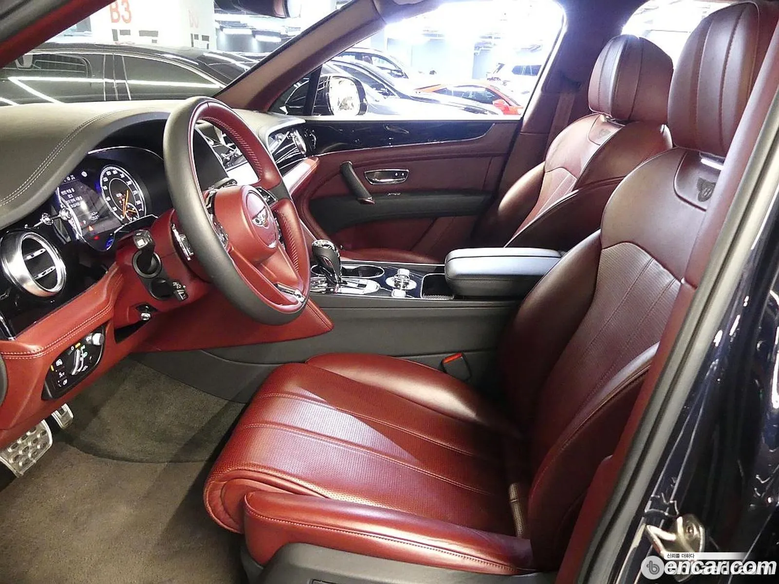 Bentley Bentayga 2020 — 17