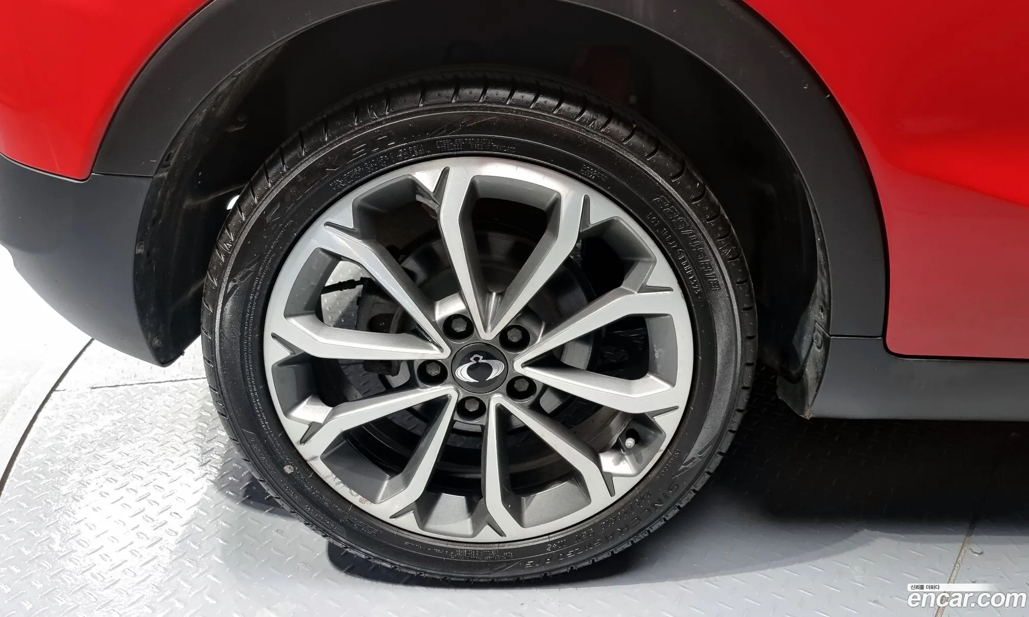 KG Mobility (SsangYong) Tivoli Armour 2017 — 17