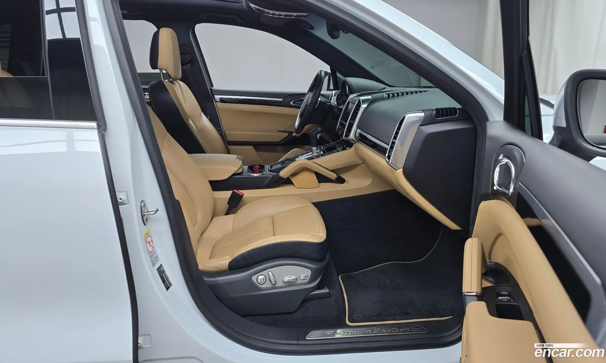 Porsche Cayenne 2014 WP1AF292XELA47379 — 2