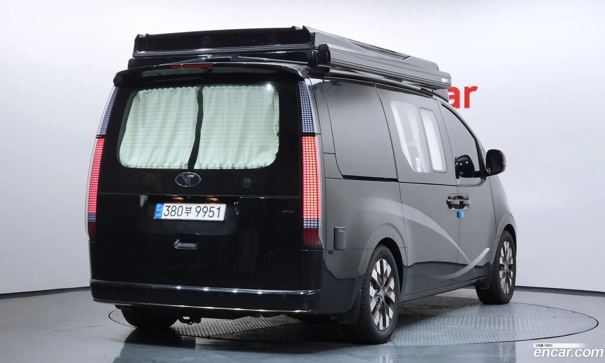 Hyundai Staria 2022 — 18