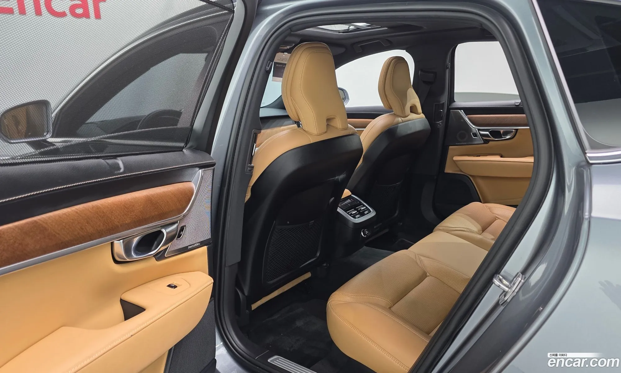 Volvo S90 2019 — 13