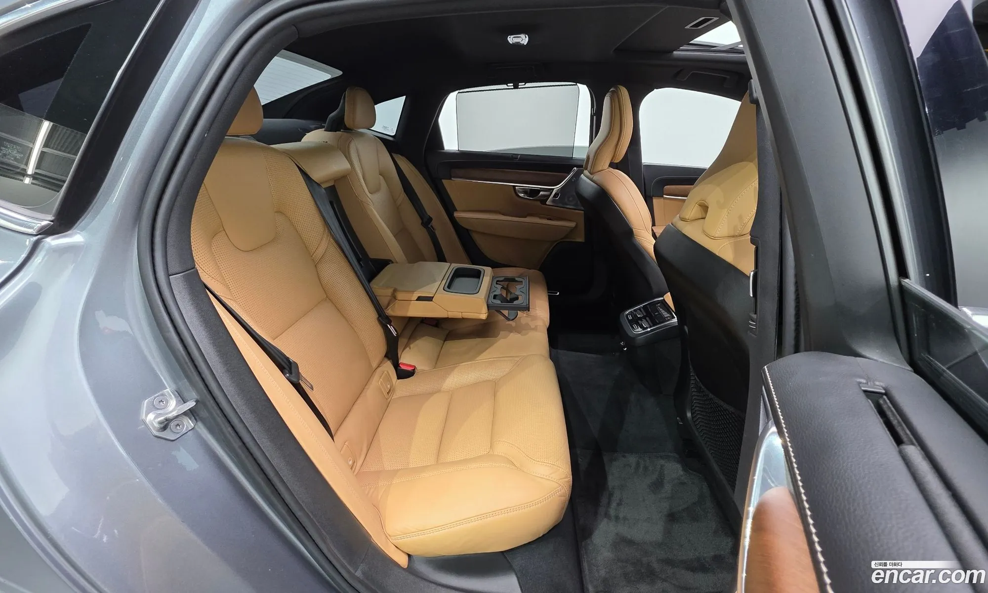 Volvo S90 2019 — 10