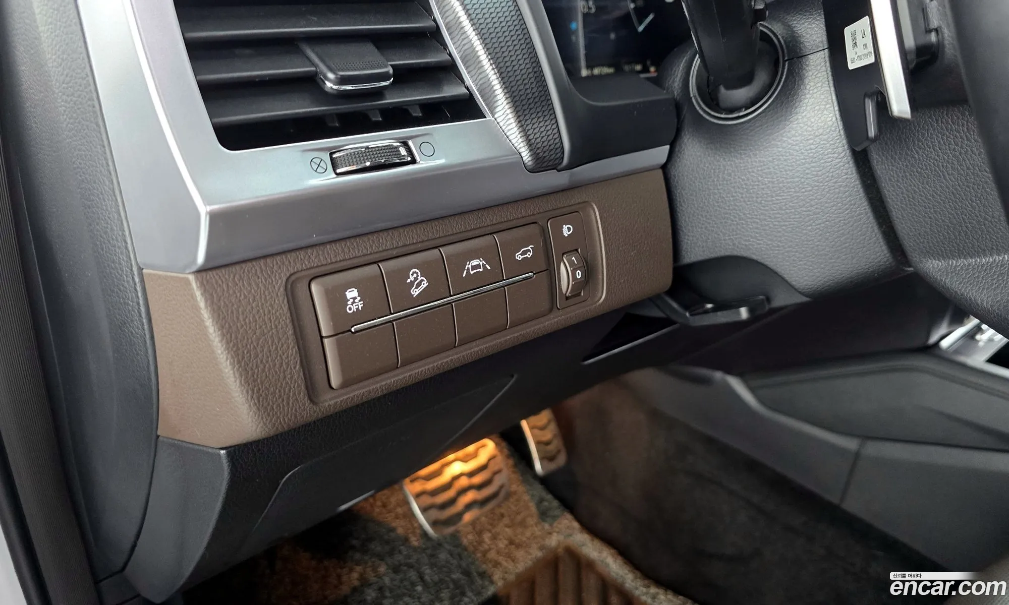 KG Mobility (SsangYong) Rexton 2021 — 16