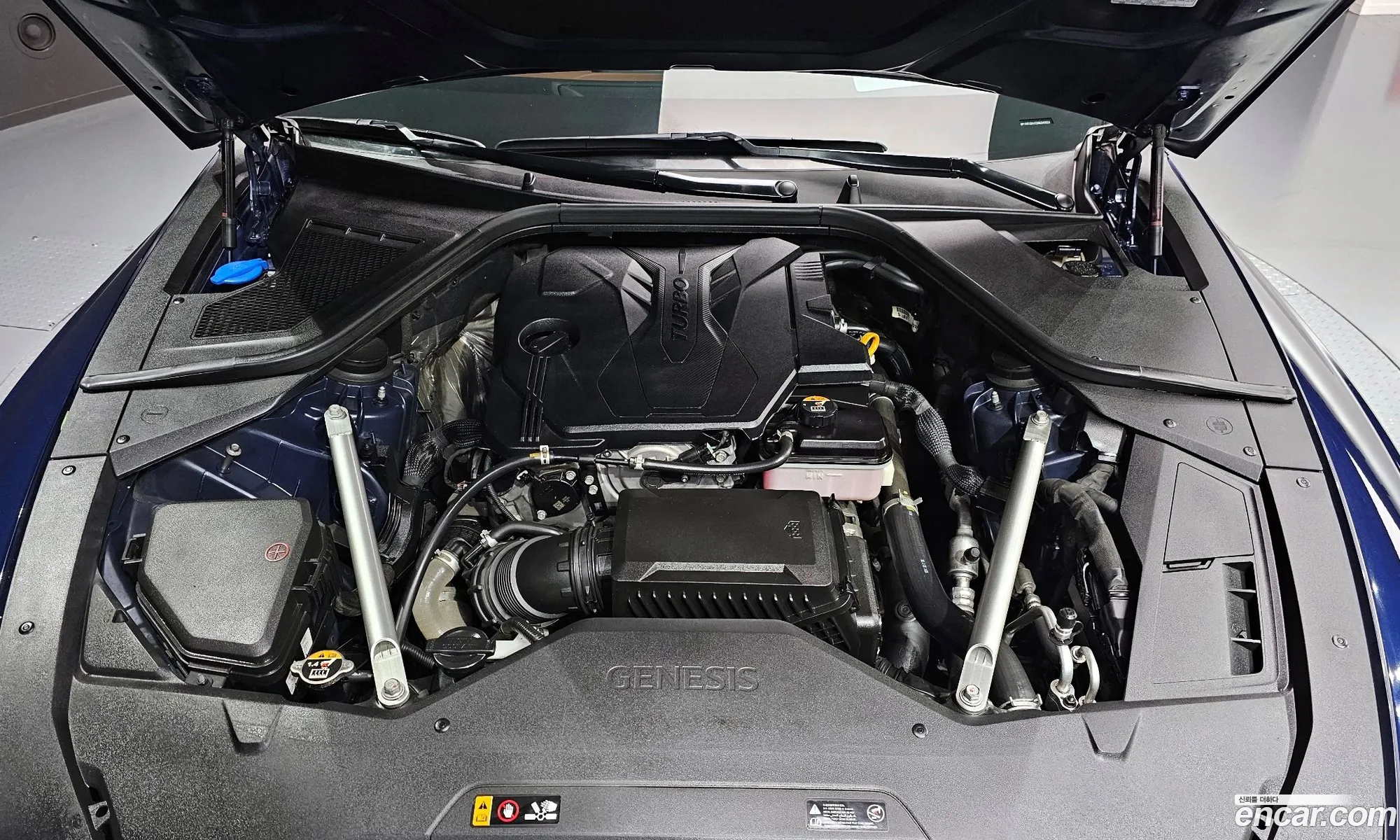 Genesis G80 2020 KMTGB41CDMU043024 — 6