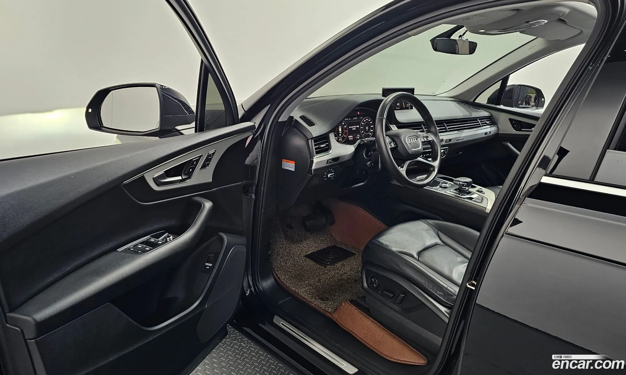 Audi Q7 2019 WAUZZZ4M2KD044170 — 8