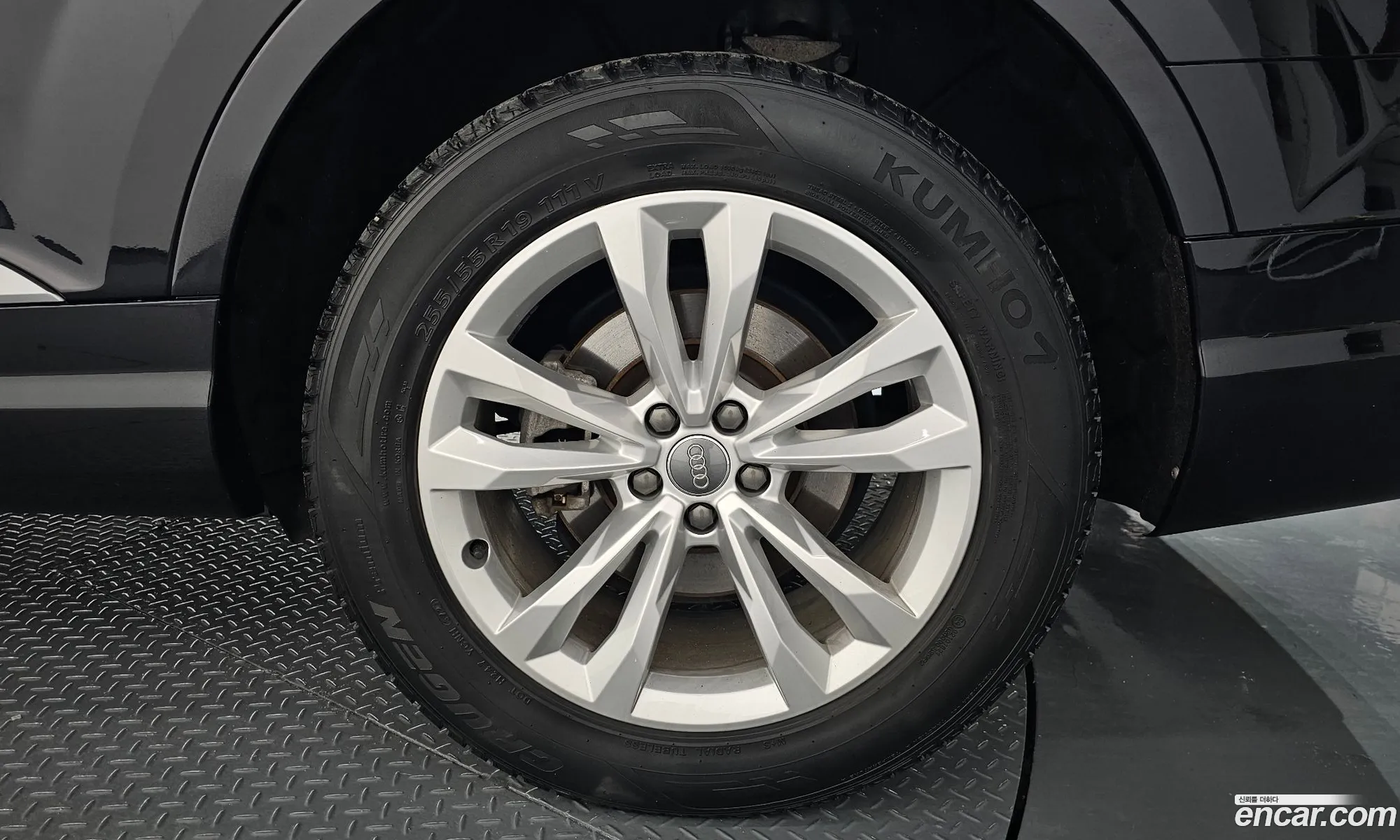 Audi Q7 2019 WAUZZZ4M2KD044170 — 9