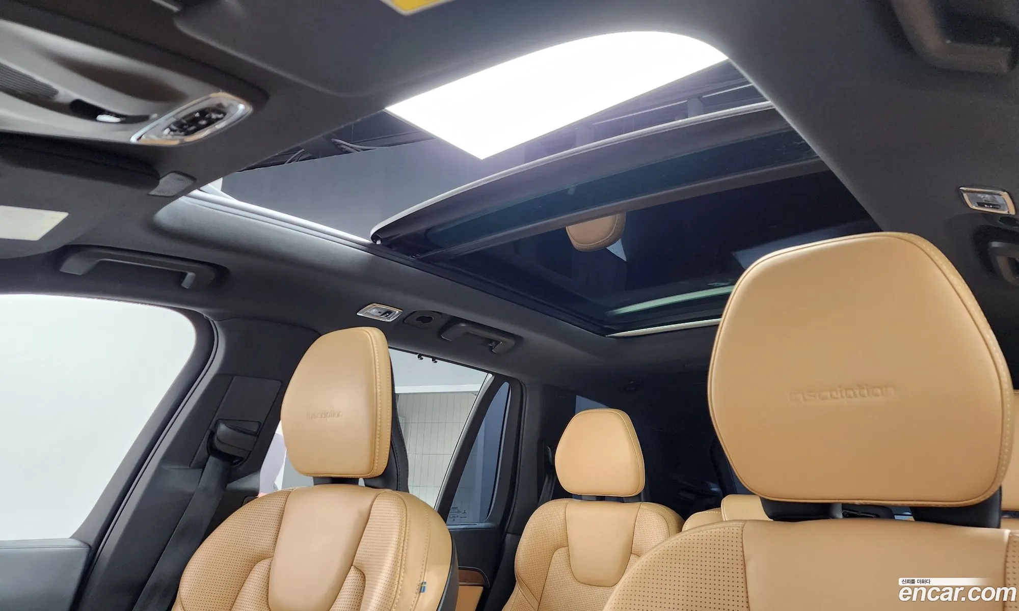 Volvo XC90 2018 YV1LFA22CK1451026 — 14