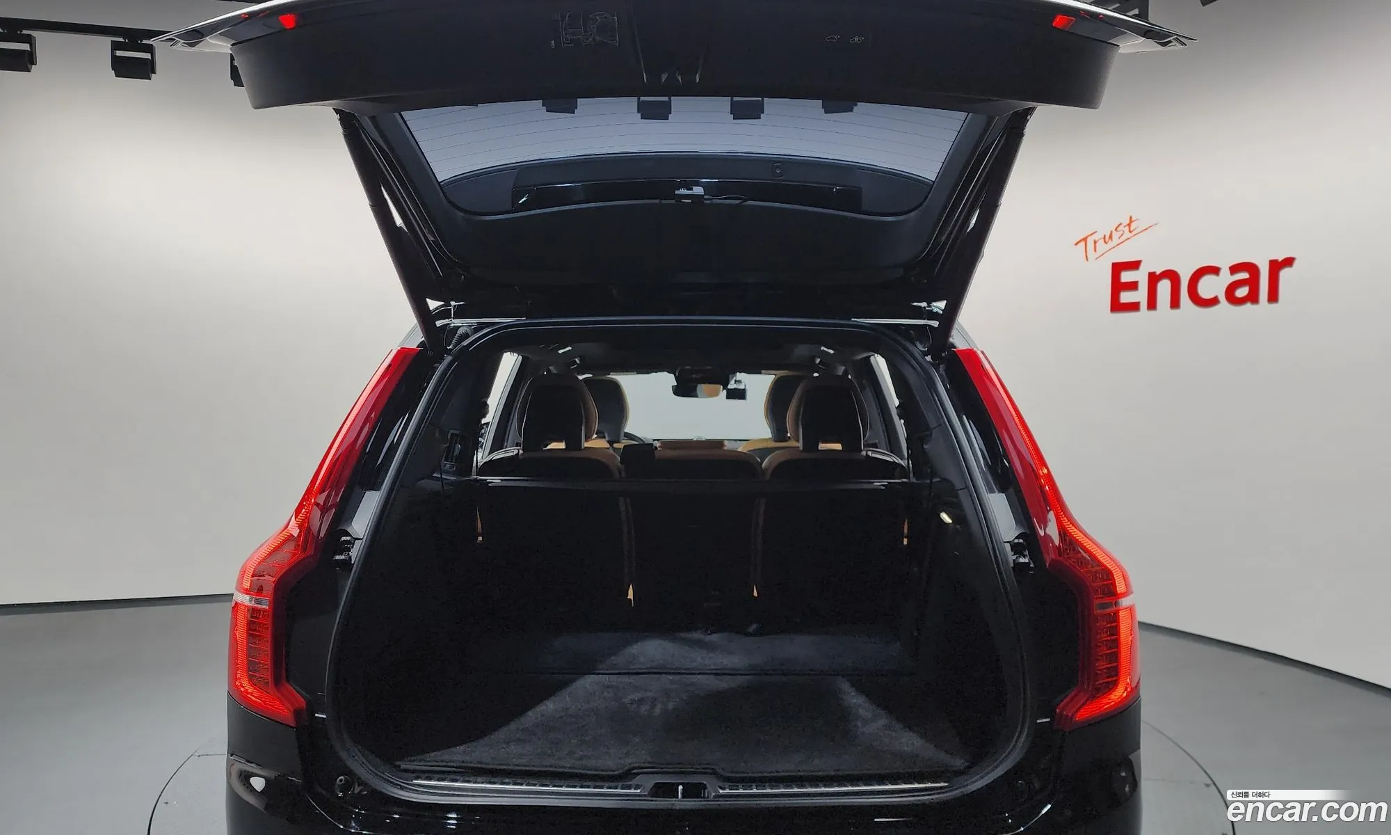Volvo XC90 2018 YV1LFA22CK1451026 — 12