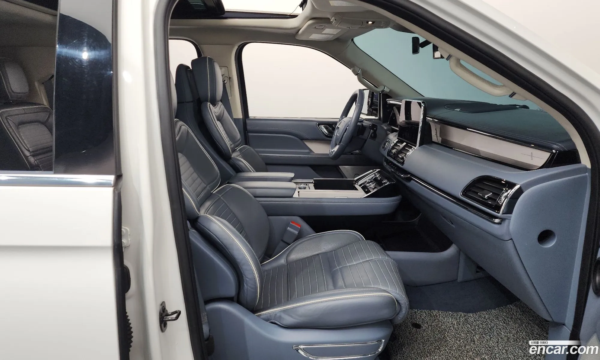 Lincoln Navigator 2020 5LMJJ3TT4LEL07244 — 16
