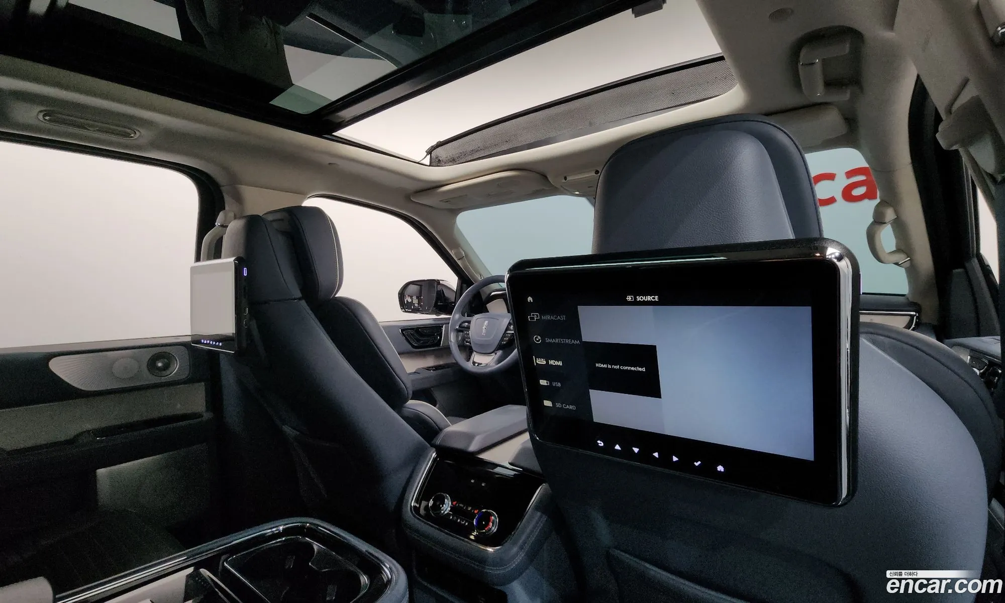 Lincoln Navigator 2020 5LMJJ3TT4LEL07244 — 5