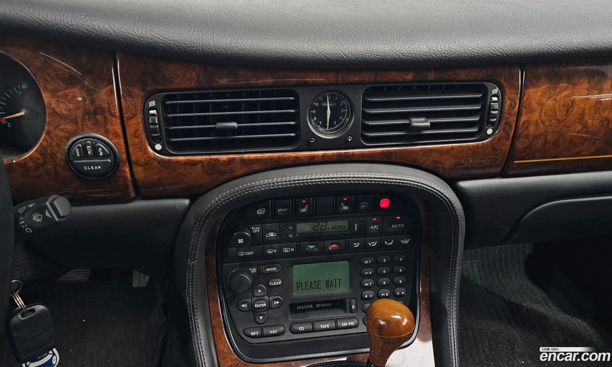 Jaguar Daimler 2002 SAJAA33EX2LF57420 — 11