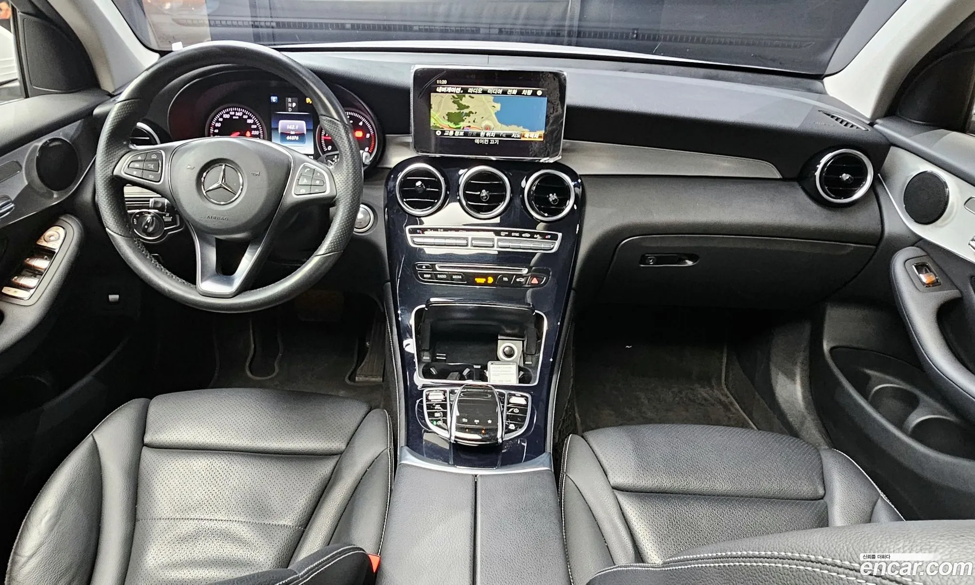 Mercedes-Benz GLC-Class X253 2018 — 28