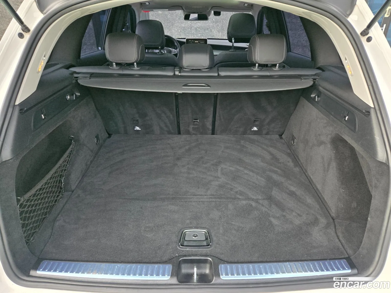 Mercedes-Benz GLC-Class X253 2018 — 24