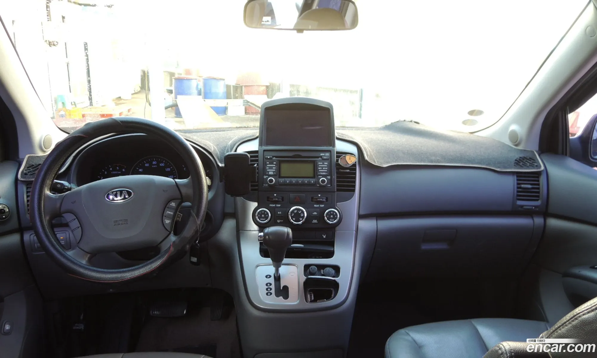 Kia Carnival R 2014 — 12