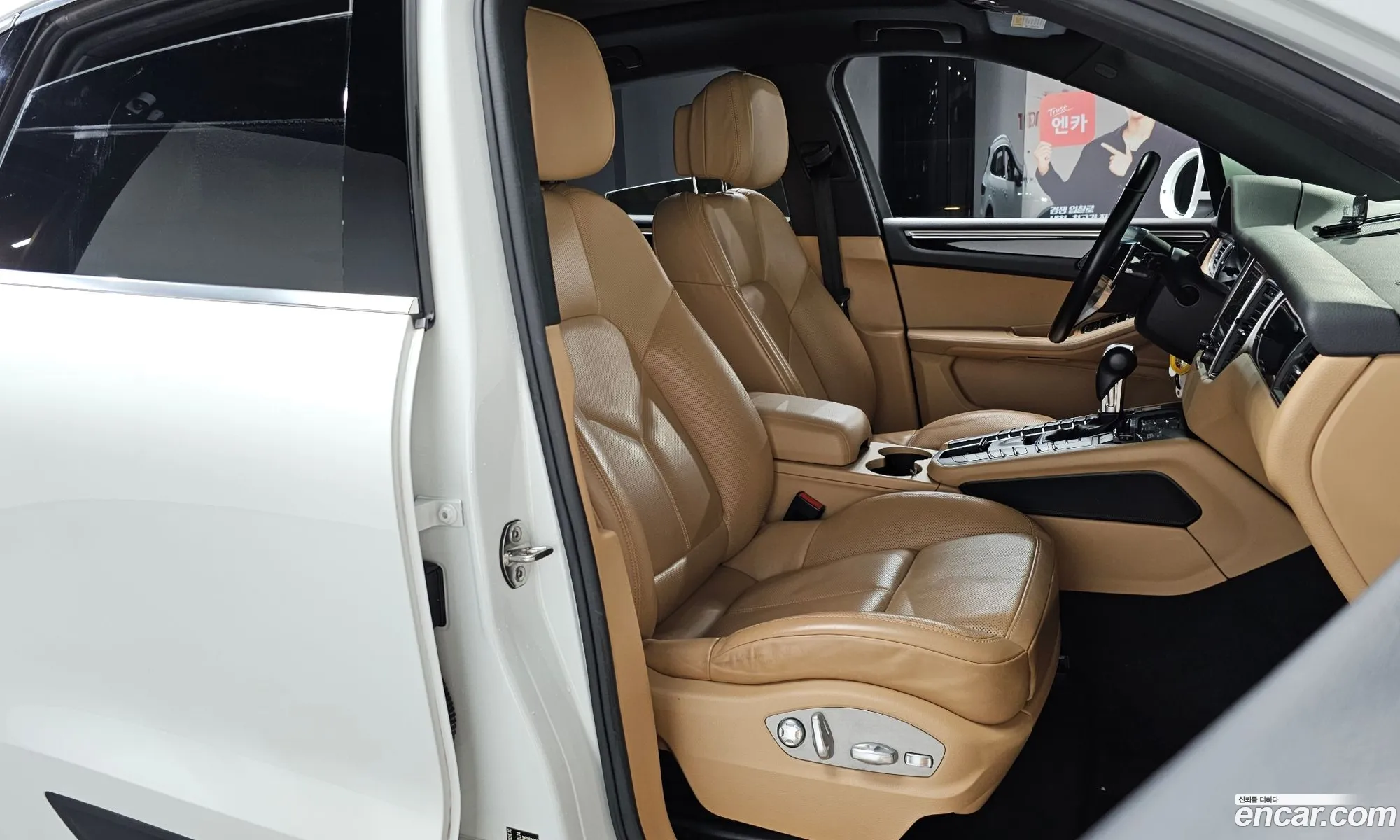 Porsche Macan 2016 WP1AD2959HLB70174 — 12