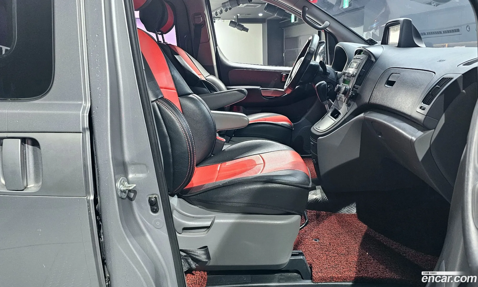 Hyundai Grand Starex 2012 — 12