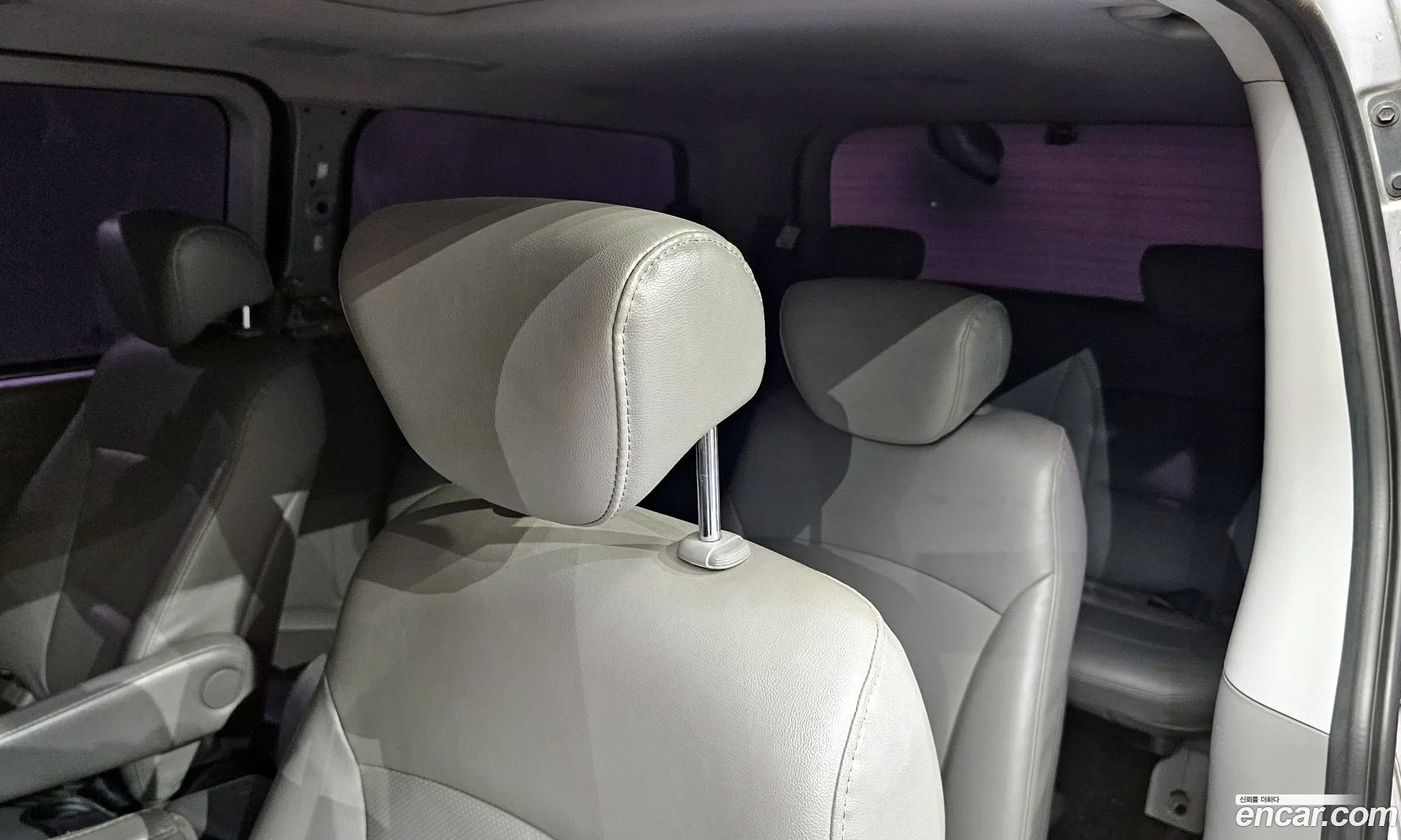 Hyundai Grand Starex 2012 — 13