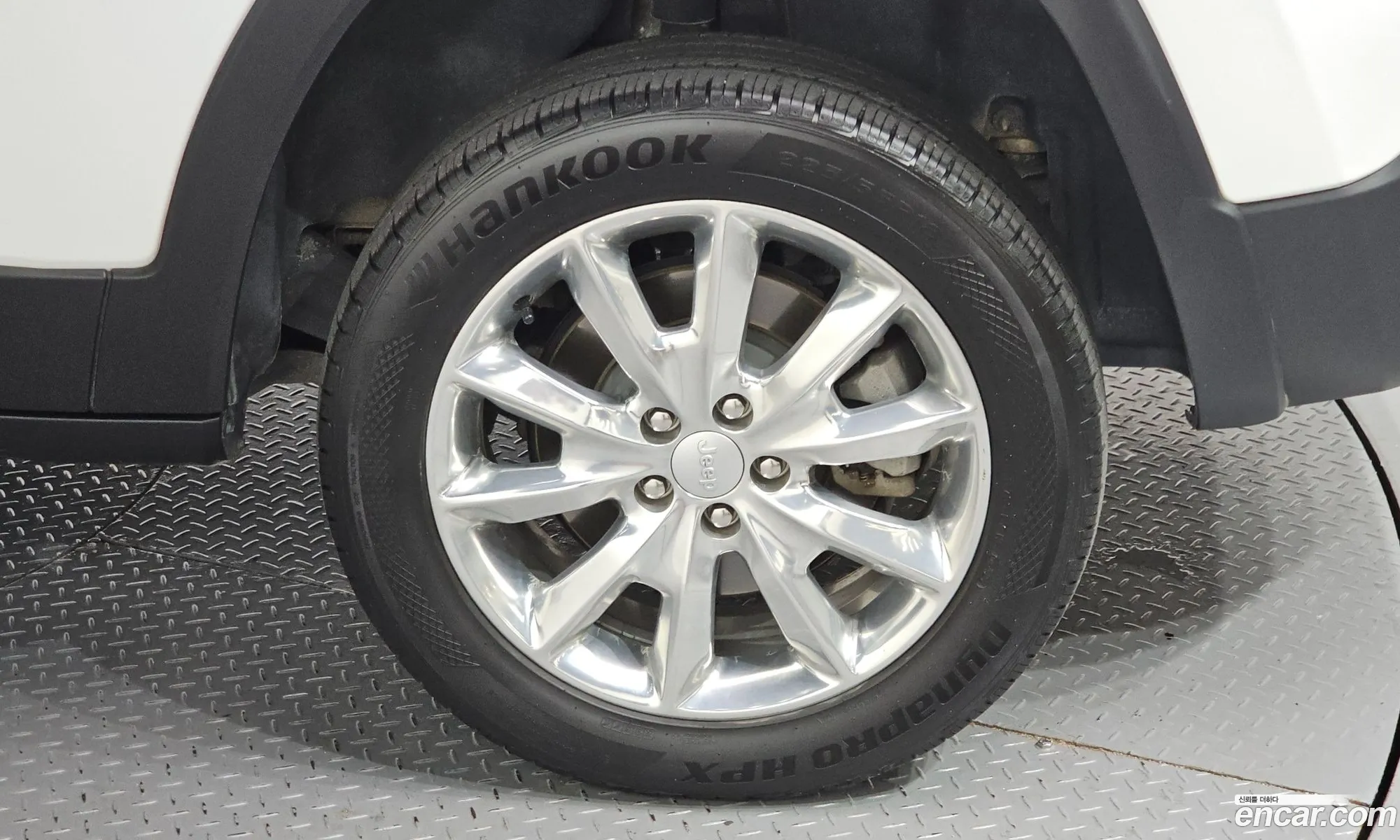 Jeep Cherokee 2017 1C4PJMDU0HW646017 — 14