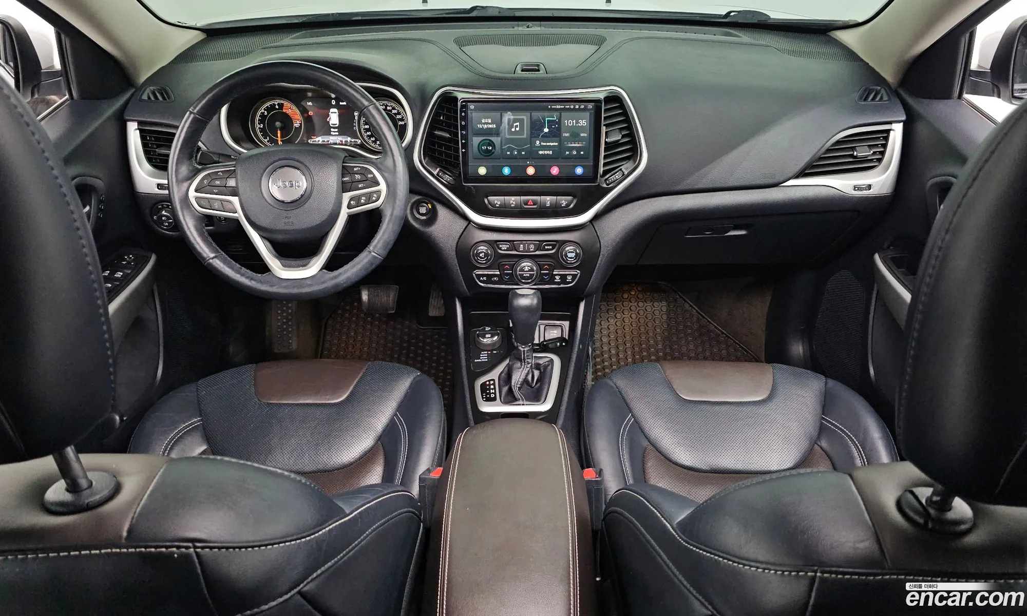 Jeep Cherokee 2017 1C4PJMDU0HW646017 — 4