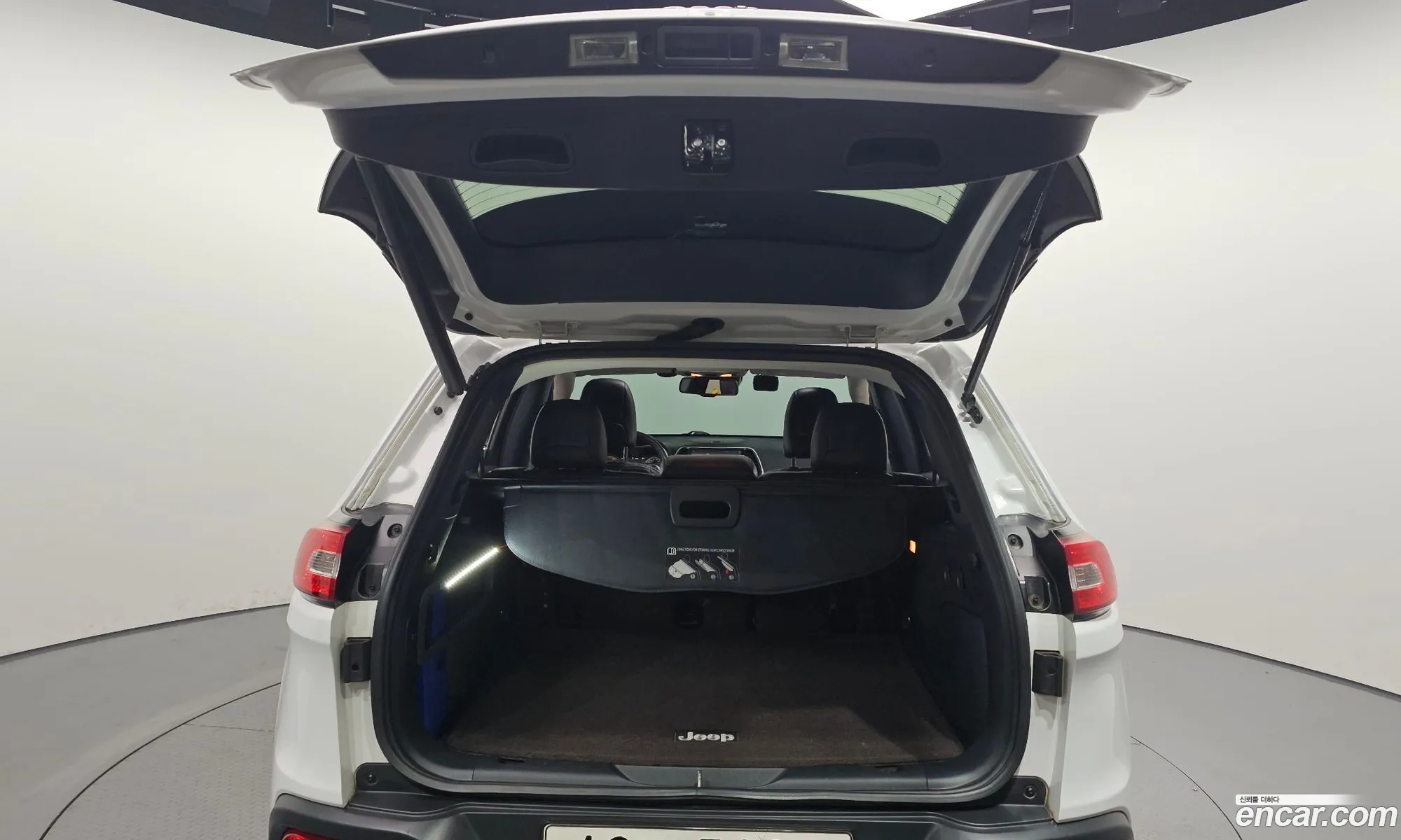 Jeep Cherokee 2017 1C4PJMDU0HW646017 — 11