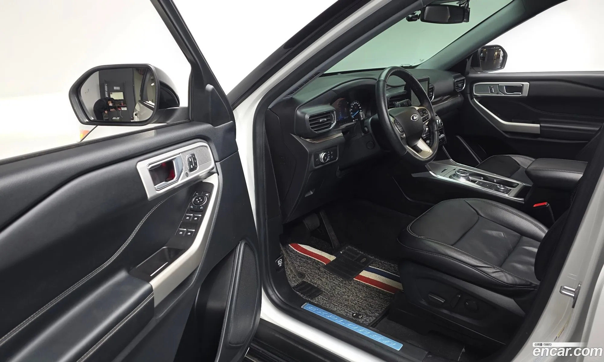 Ford Explorer 6th Gen 2022 1FMSK8FH5NGA52250 — 4