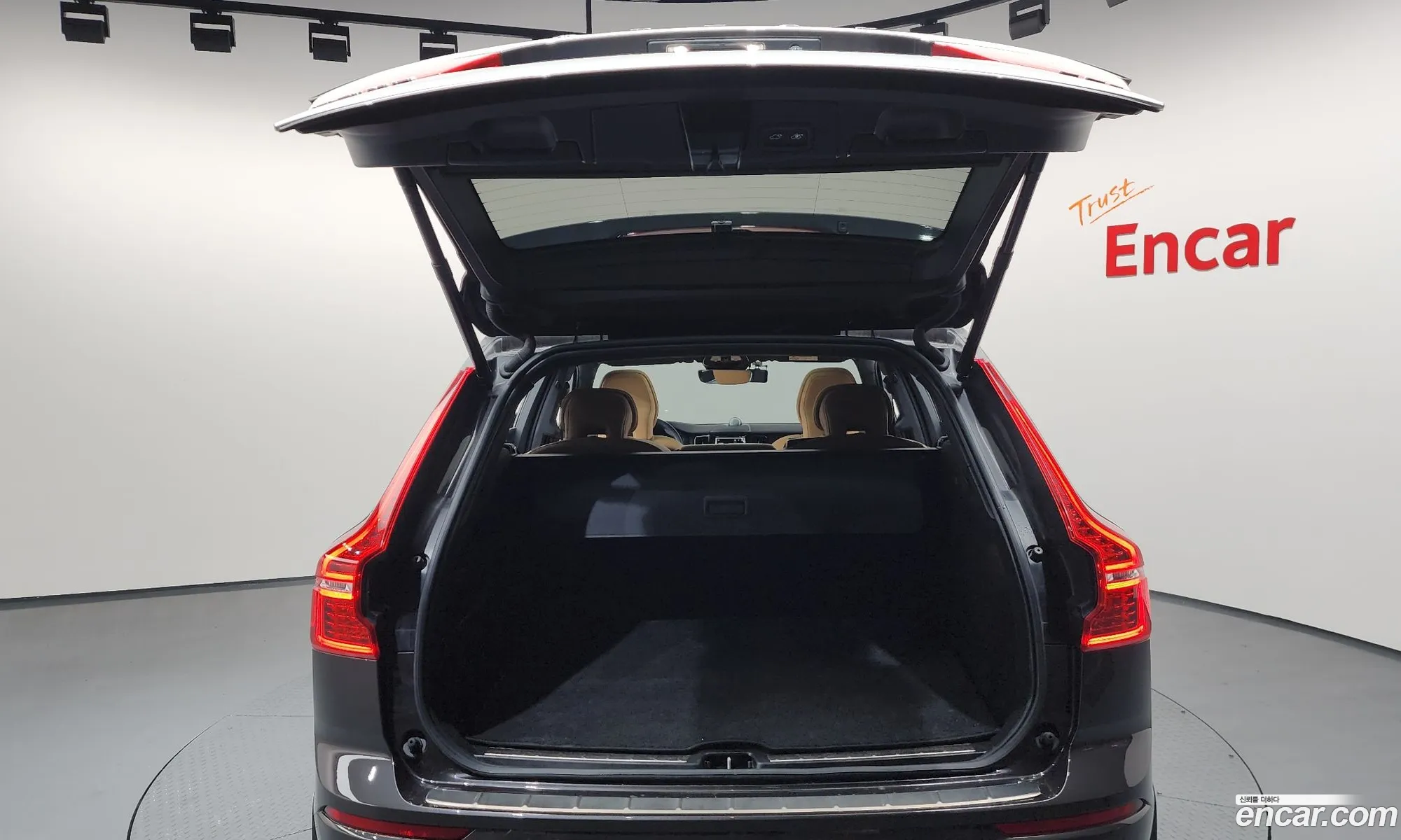 Volvo XC60 2024 LYVUZ0620RB809577 — 10