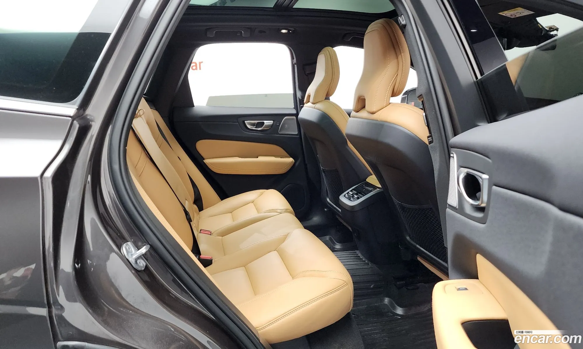 Volvo XC60 2024 LYVUZ0620RB809577 — 8