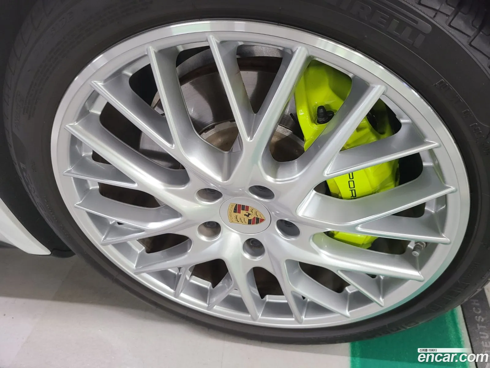 Porsche Panamera 2019 — 17