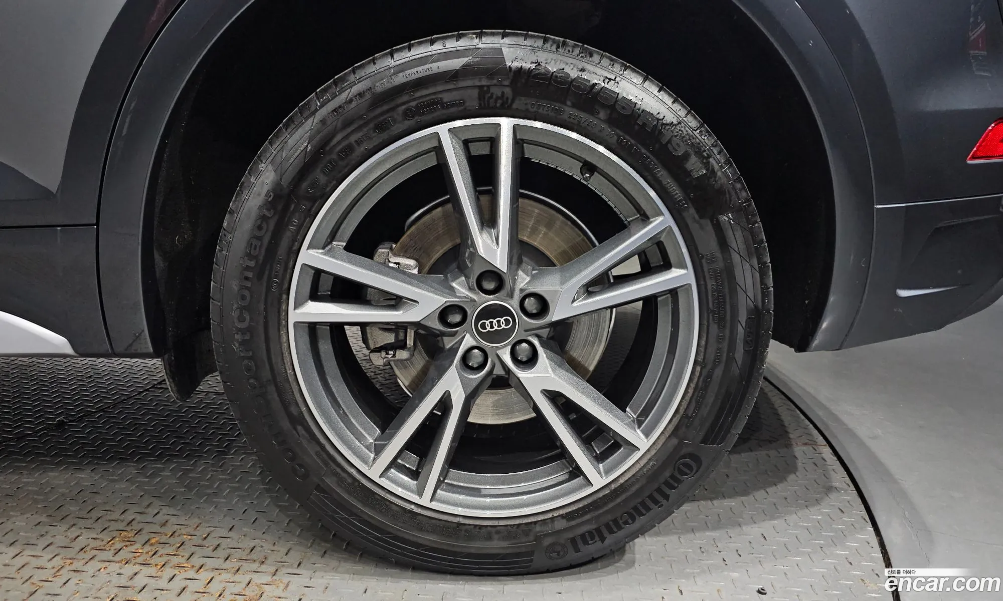 Audi Q5 2022 WAUZZZFY1N2048839 — 9