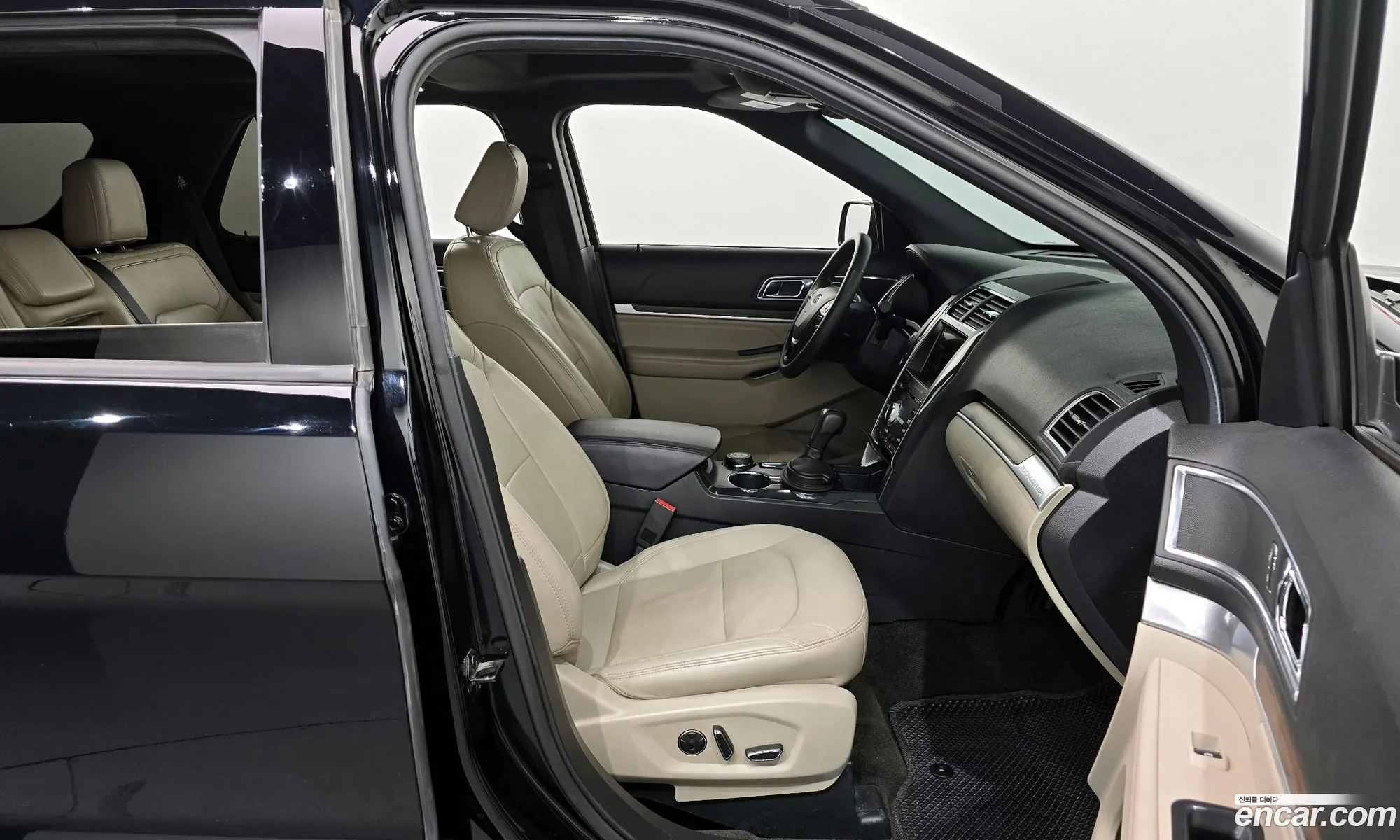 Ford Explorer 2018 — 14